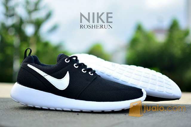 sepatu nike roshe run sneakers