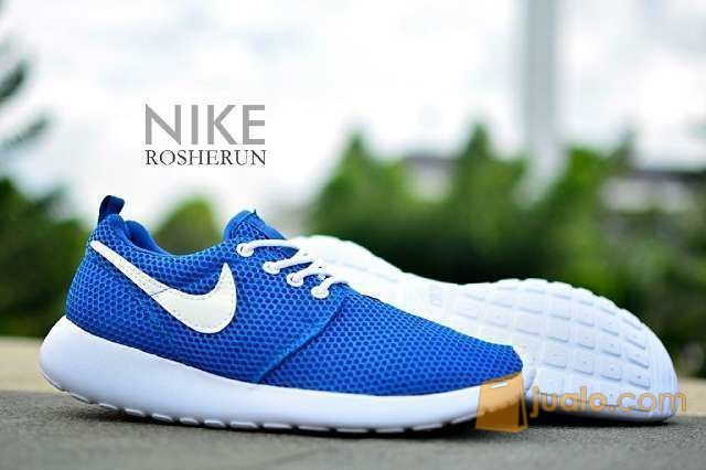 roshe runs sneakers