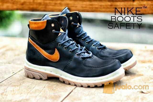 nike safety shoes steel toe