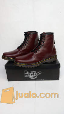 docmart 8 hole