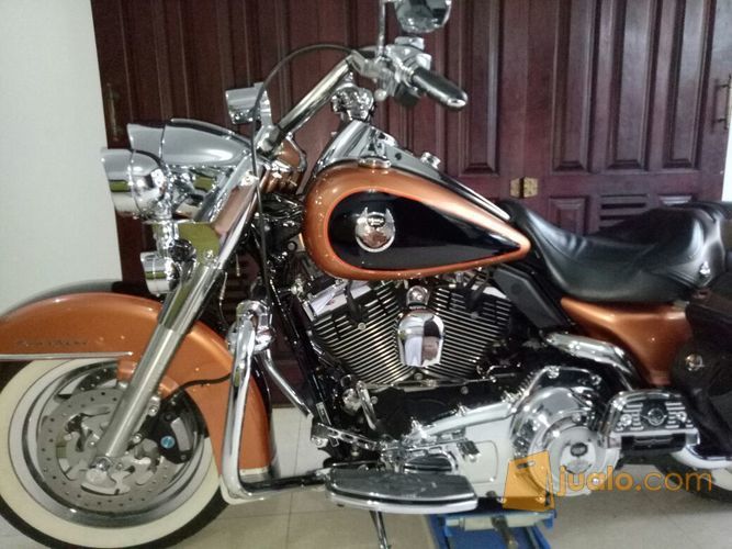 Dijual Harley Davidson Road King Classic 2008 Edisi 105th Anniversary Kondisi Mulus, Full