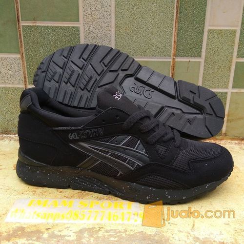 asics gel triple black