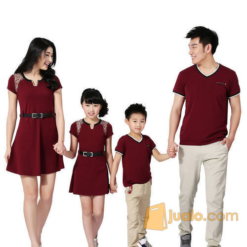 Featured image of post Baju Couple Keluarga Bayi Namun juga model baju couple pesta lengan pendek modern