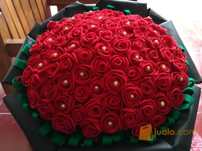 buket bunga  flanel  dan satin Surakarta Jualo