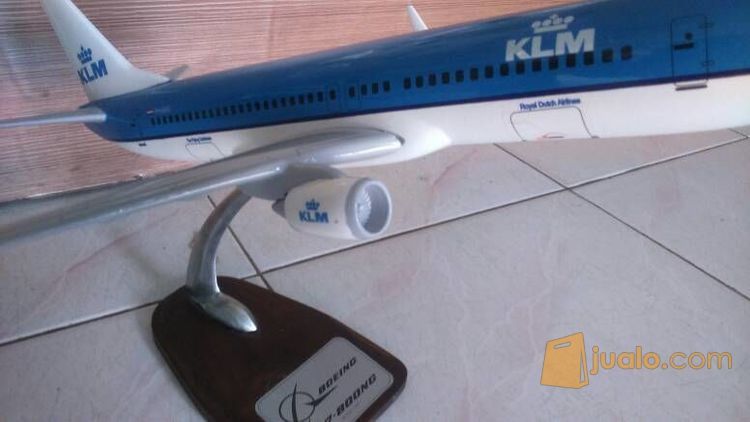 Miniatur PESAWAT KLM 38 CM