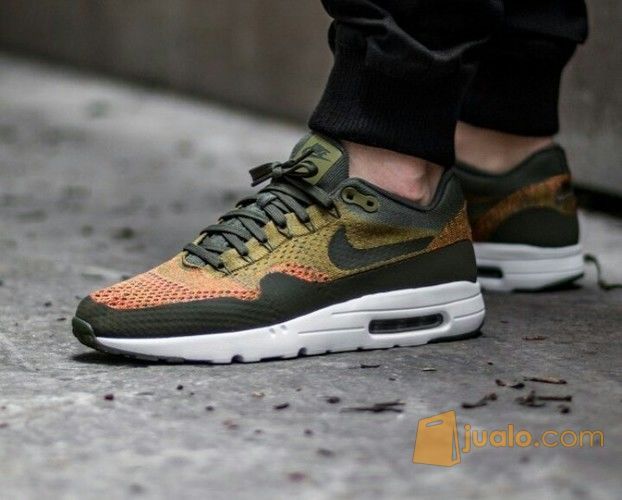 nike air max one flyknit