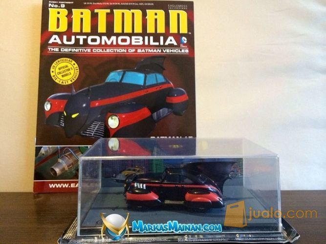 Batman Automobilia Magazine #9 & 1:43 DieCast DC Comics Batmobile #5