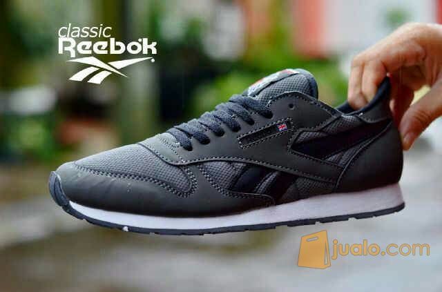 sepatu sport reebok original