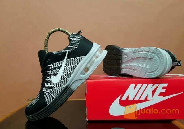 Promo Sepatu Kets Pria Nike Max Tab Size 39-44 di Kota Bandung, Jawa Barat | Jualo.com