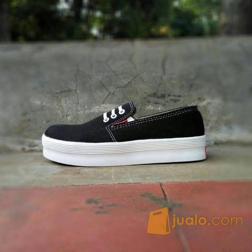 vans di bogor