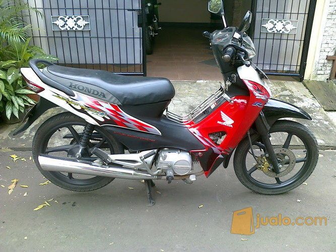 Honda new supra  fit  r 2006 Kab Bandung Jualo