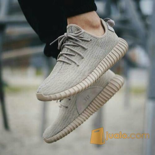 tan yeezy sneakers