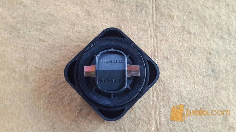 engine oli cap bmw e36 e46 / tutup mesin bmw e36 e46 kotak