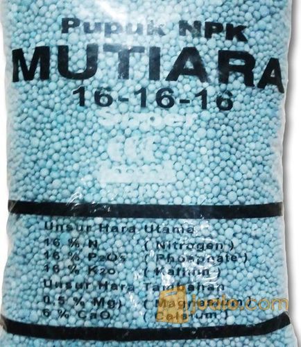 NPK MUTIARA BIRU 16-16-16, isi 500 g