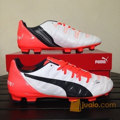 harga sepatu bola puma evopower