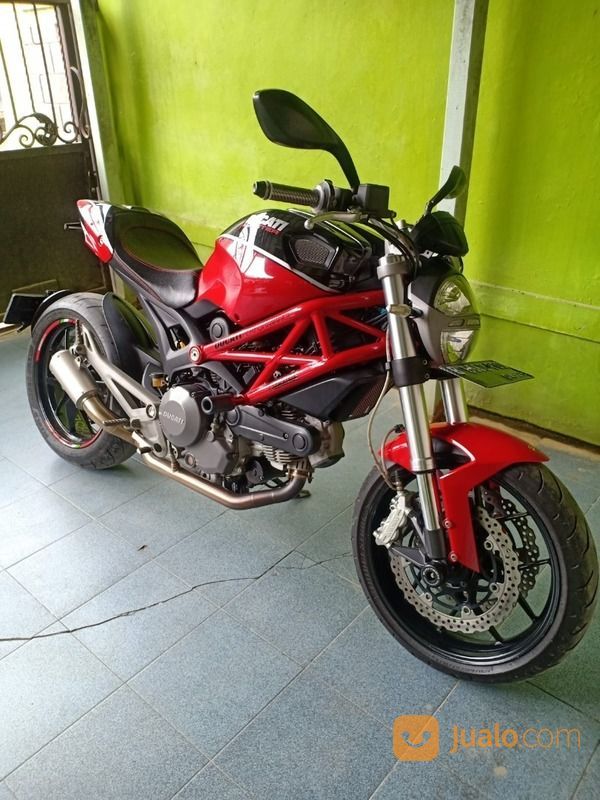 Ducati monster 795 bekas deals