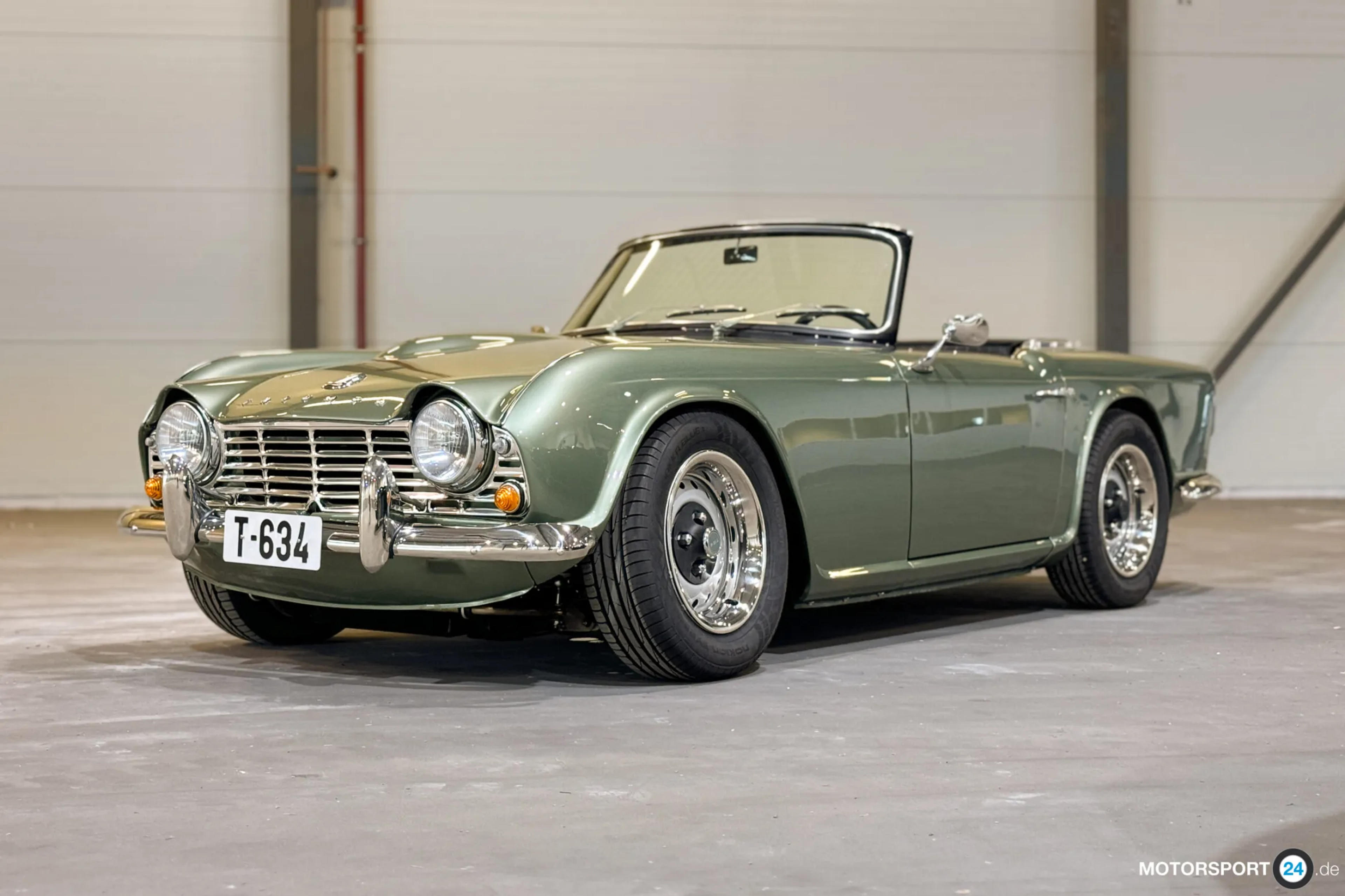 FOR SALE: Triumph TR4 Fully Restored | MOTORSPORT24 - High-quality racing parts since 2006