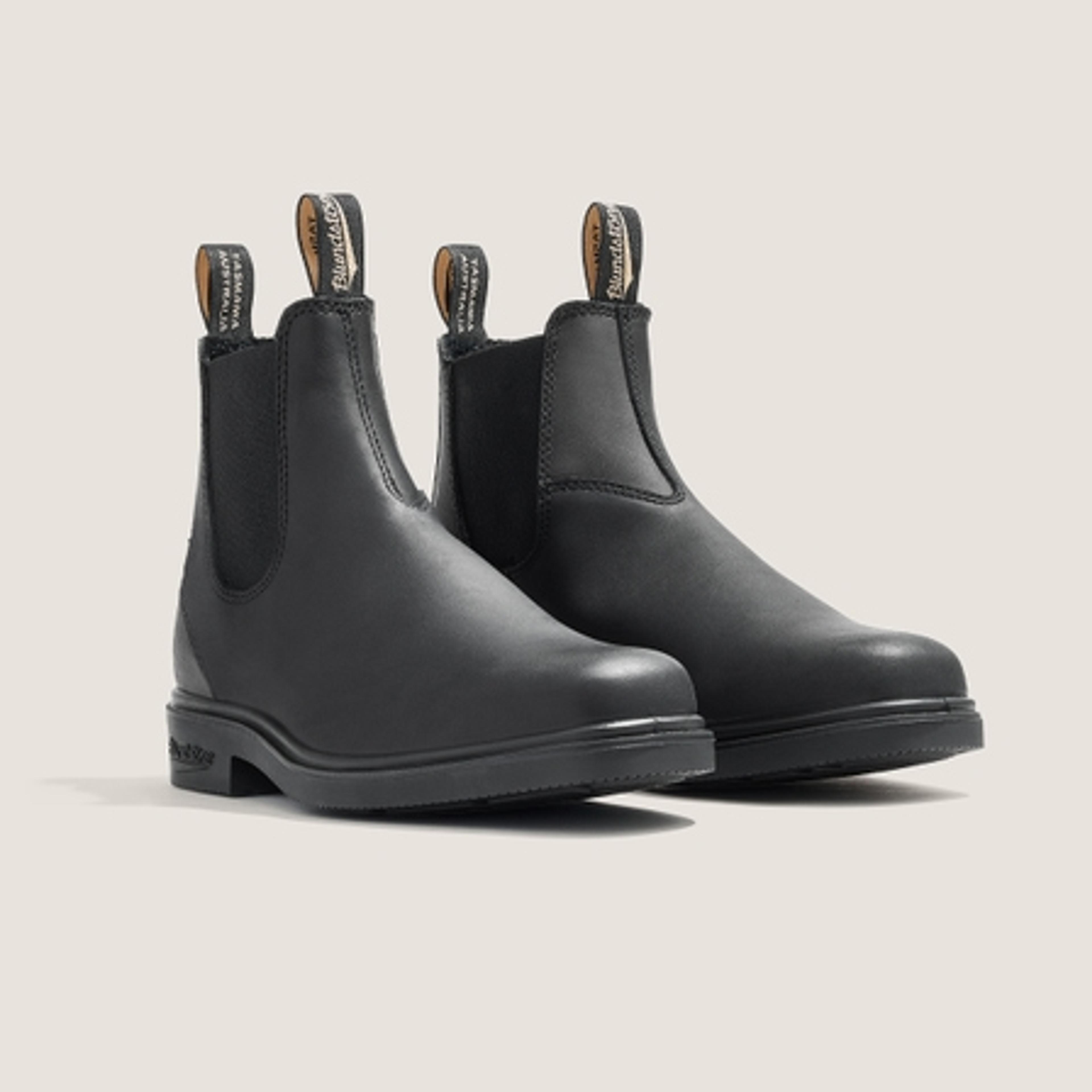 Black Full Grain Leather Chelsea Boots, Men's Style 063 - Blundstone USA