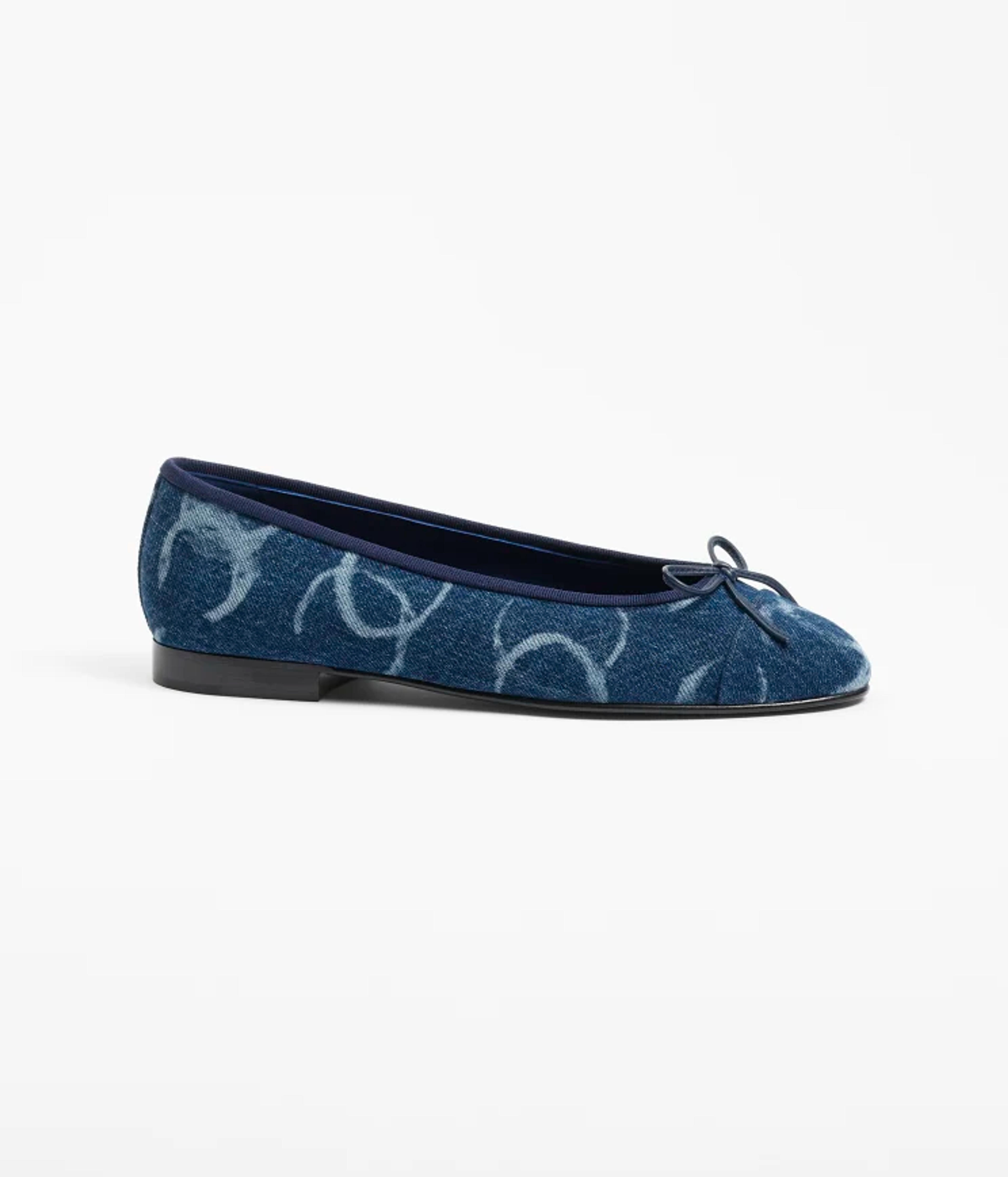 Ballet flats - Printed denim, dark blue & white — Fashion | CHANEL