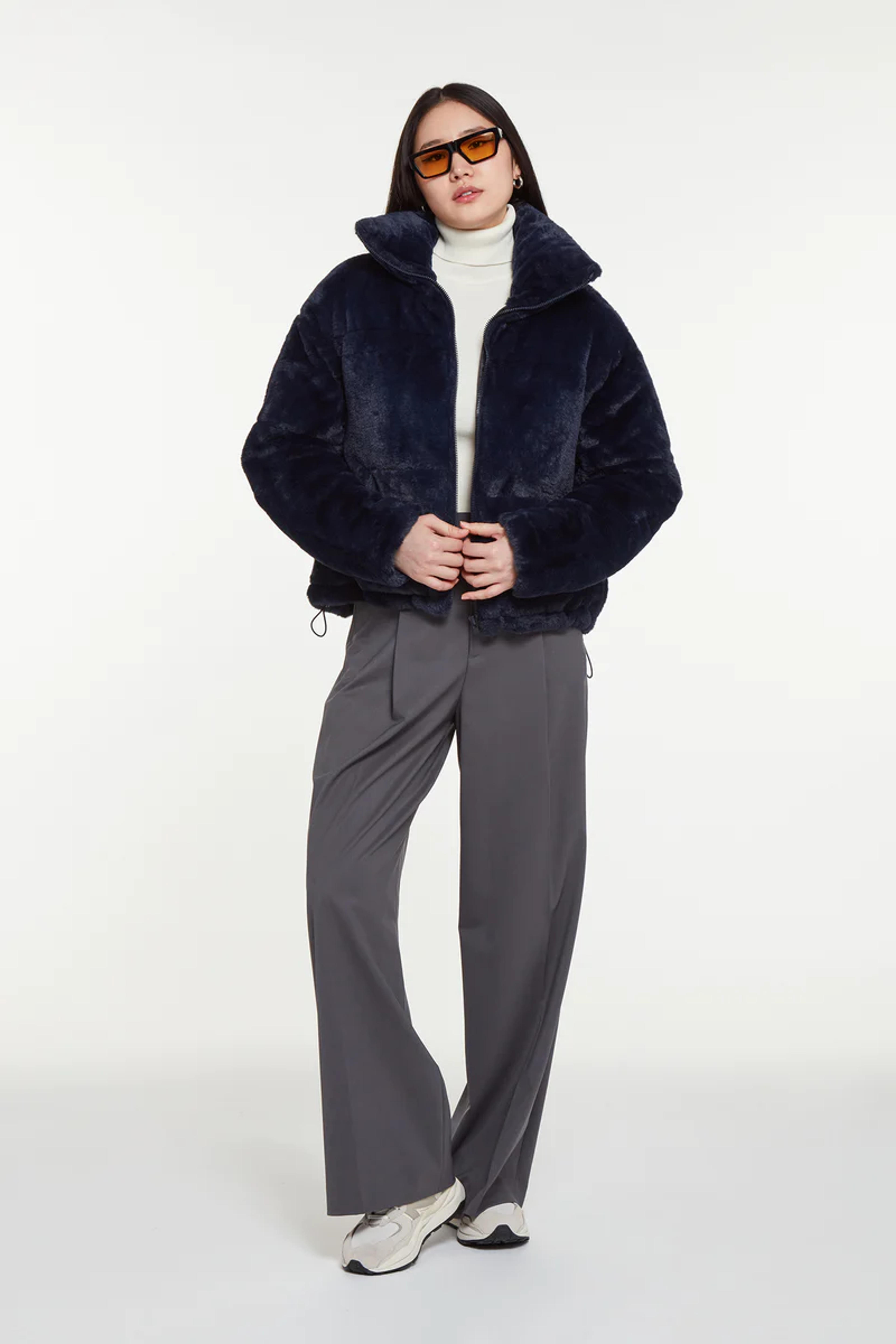 Billie Navy Blue I Cropped faux fur puffer jacket – Apparis