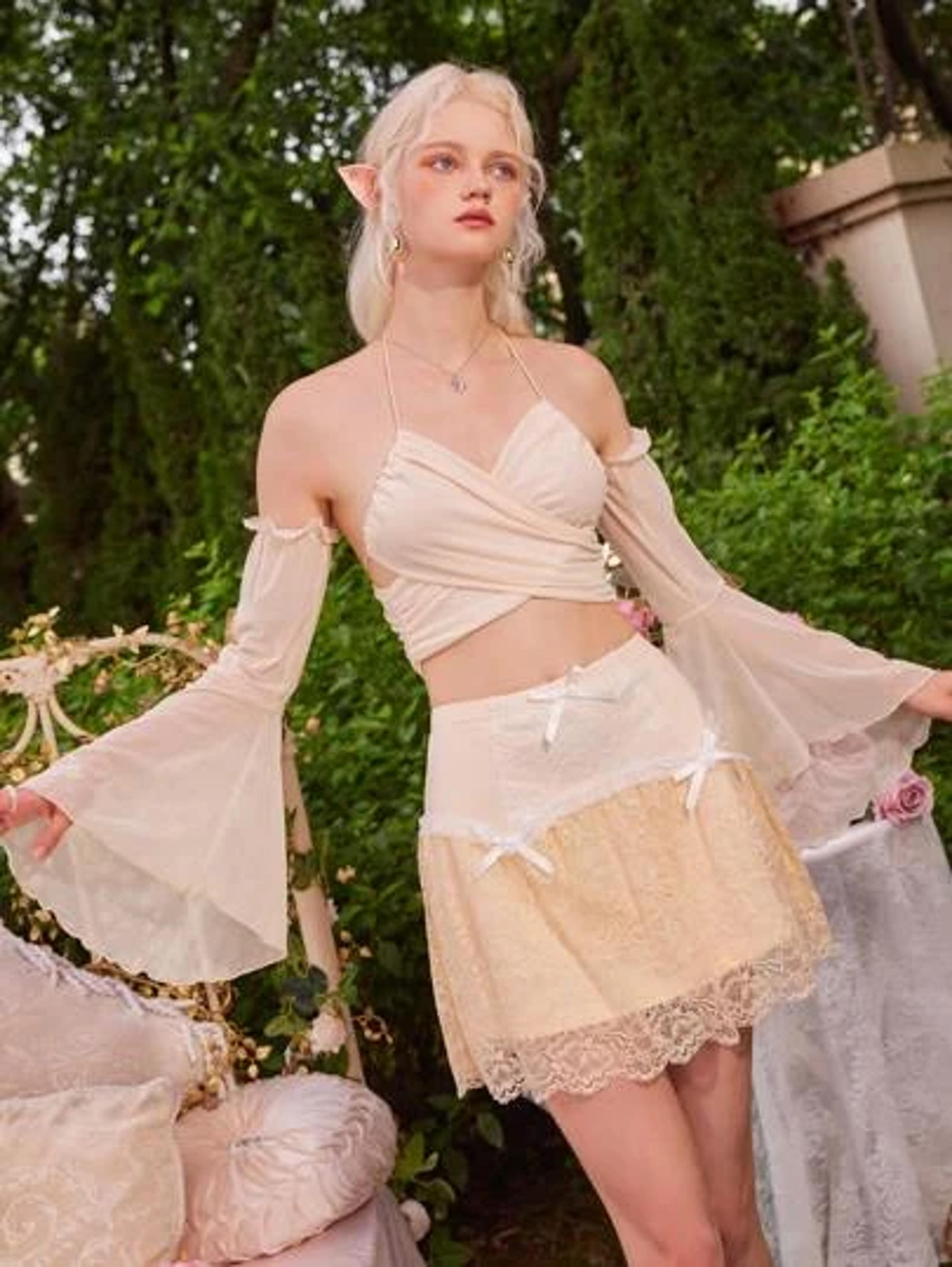 Is That The New Fairycore Solid Criss-cross Halter Top ??| ROMWE USA