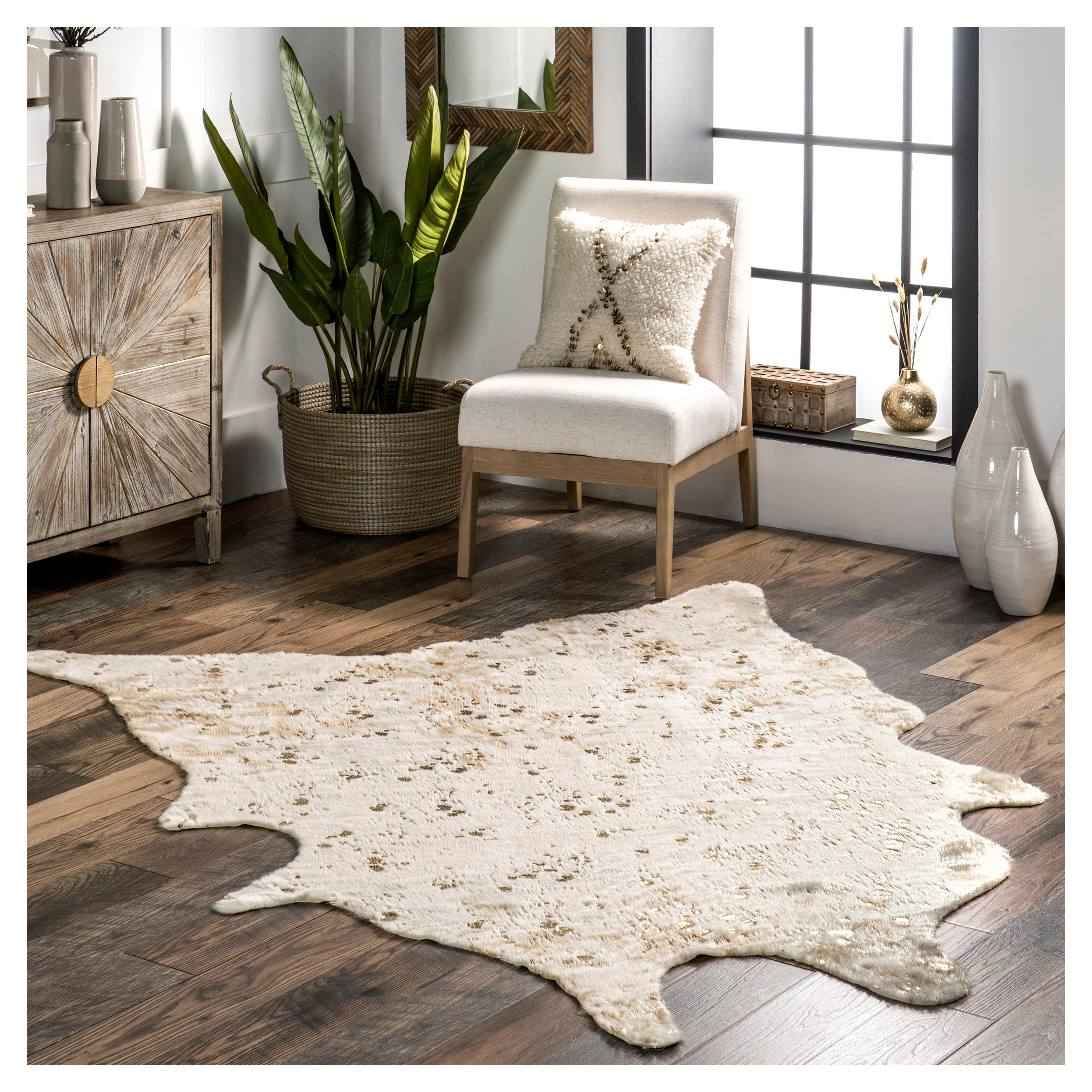 nuLOOM Iraida Contemporary Faux Cowhide Area Rug, Shaped 5x7, Off-white