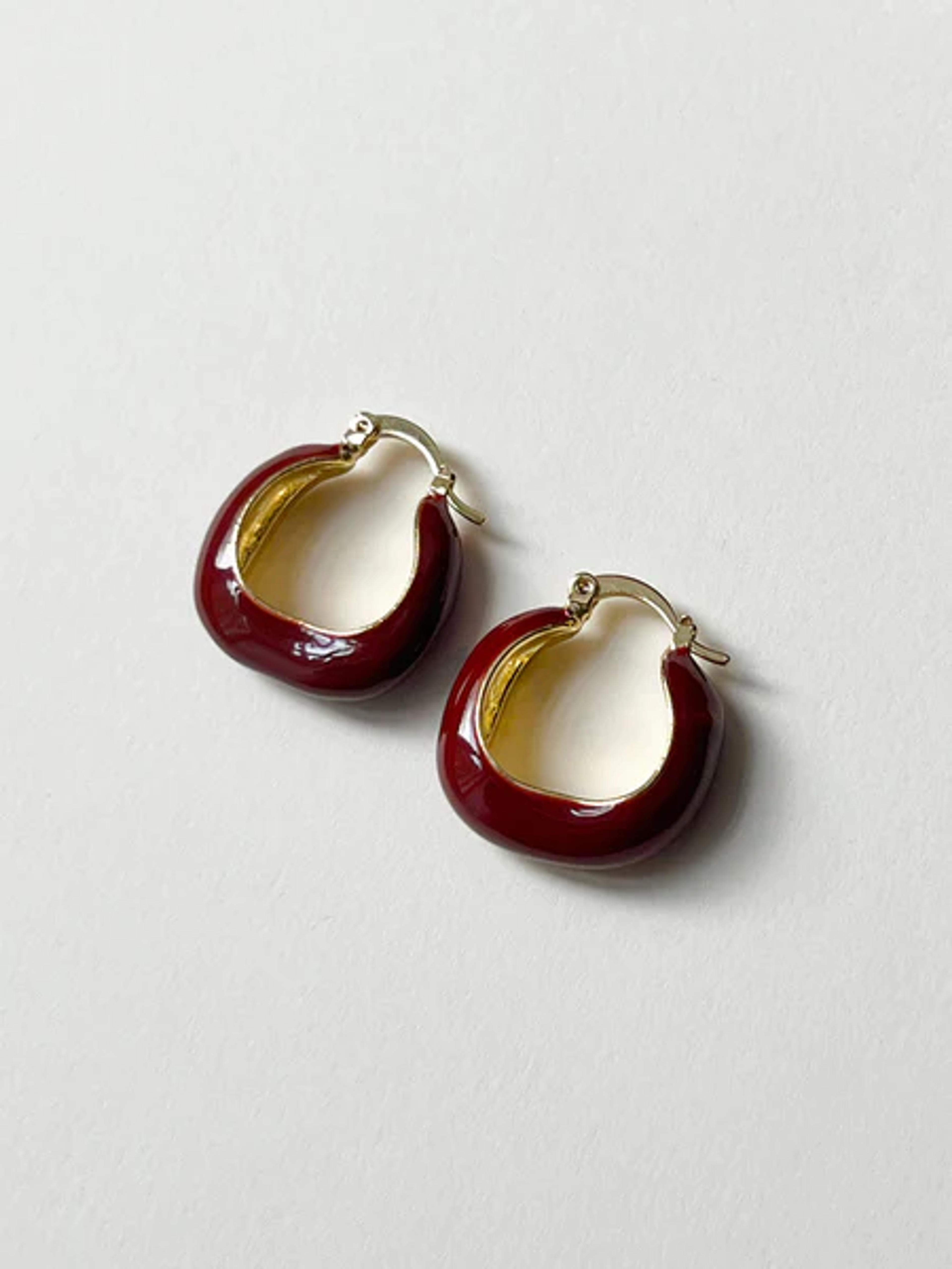 Chic Enamel Hoops - Wine Red – Gabi The Label