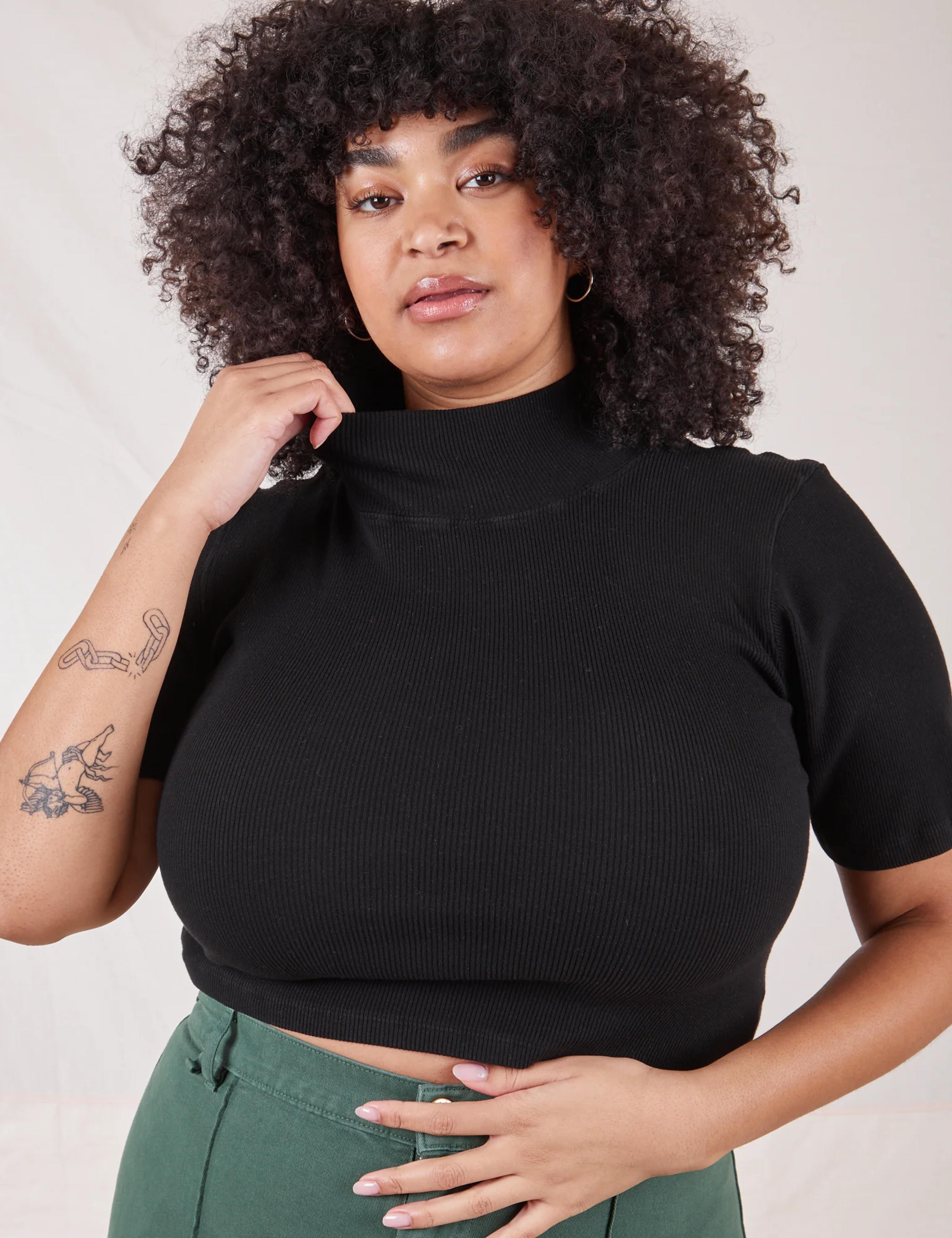 1/2 Sleeve Essential Turtleneck - Basic Black – BIG BUD PRESS