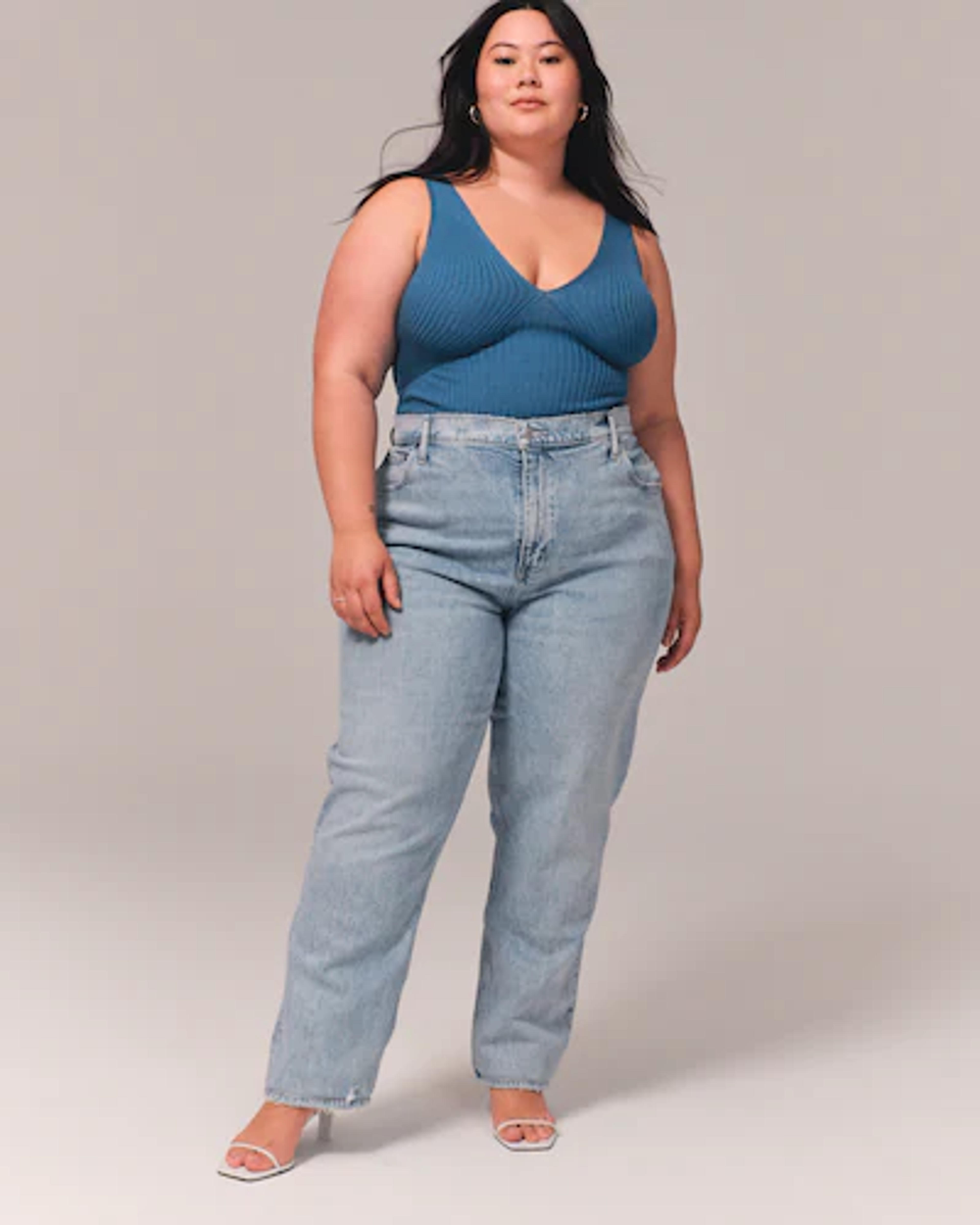 Women's Curve Love Ultra High Rise 90s Straight Jean | Women's Bottoms | Abercrombie.com