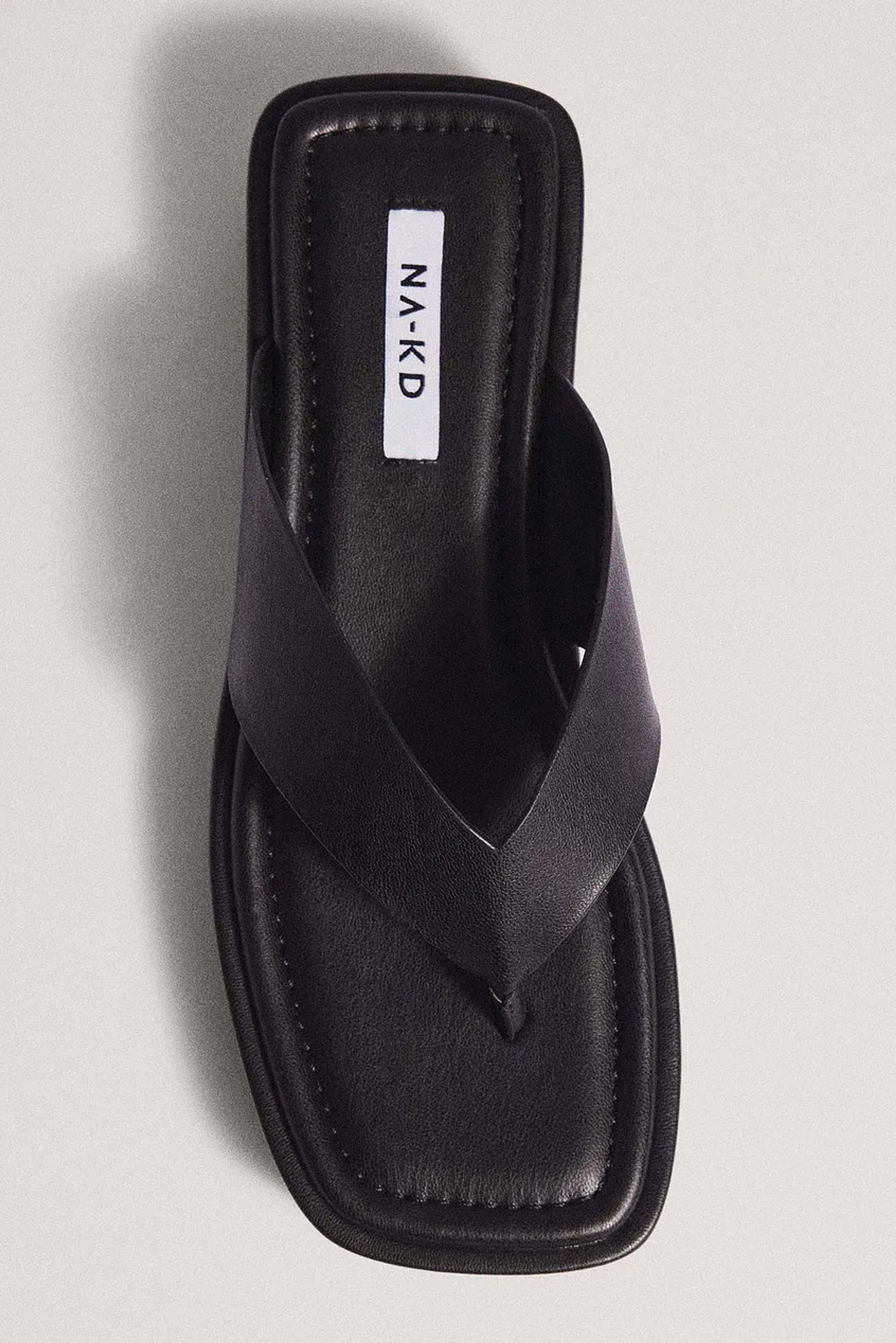 Toe Strap Flatform Slippers Black | NA-KD