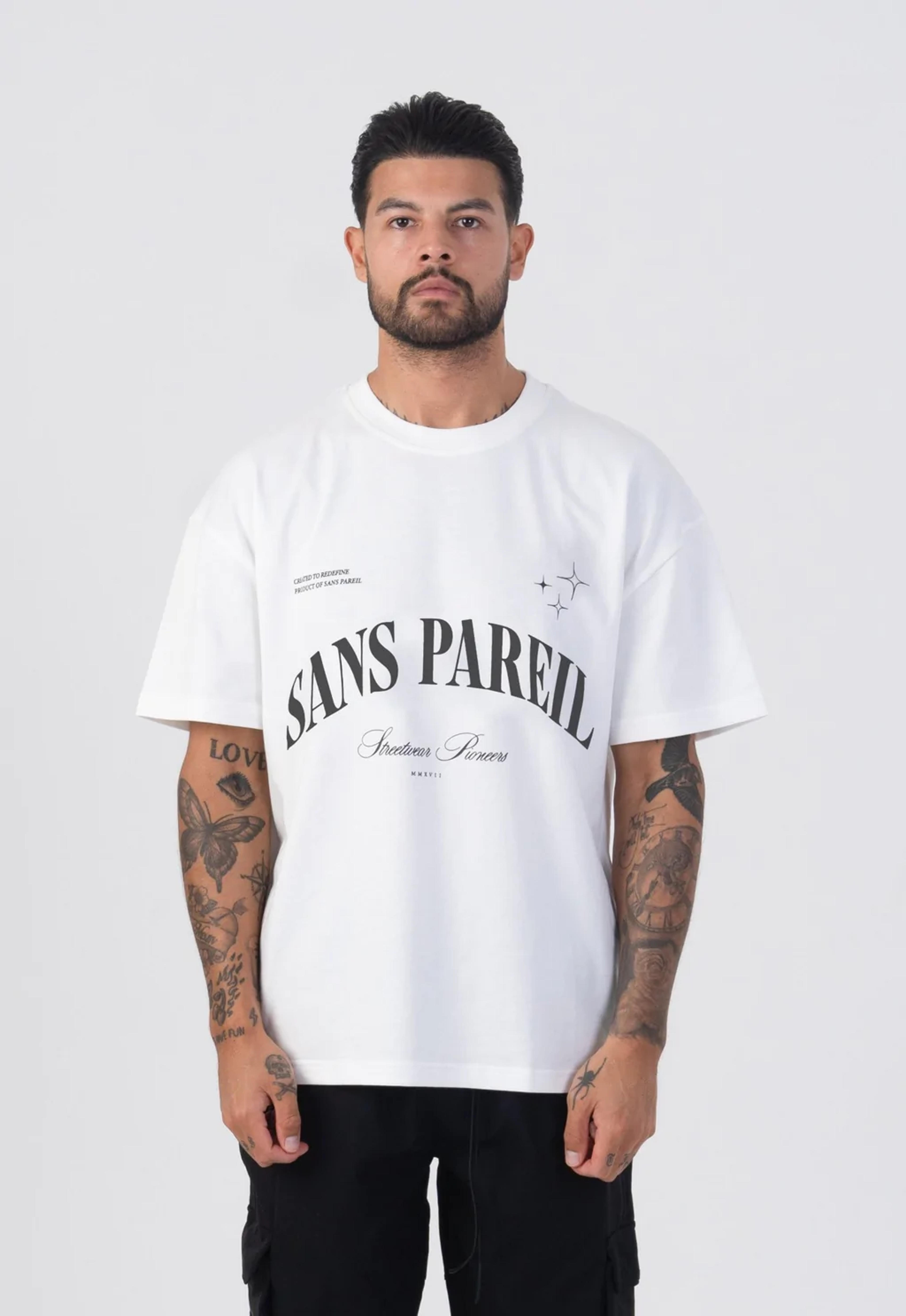 Club Graphic T-shirt - Off White