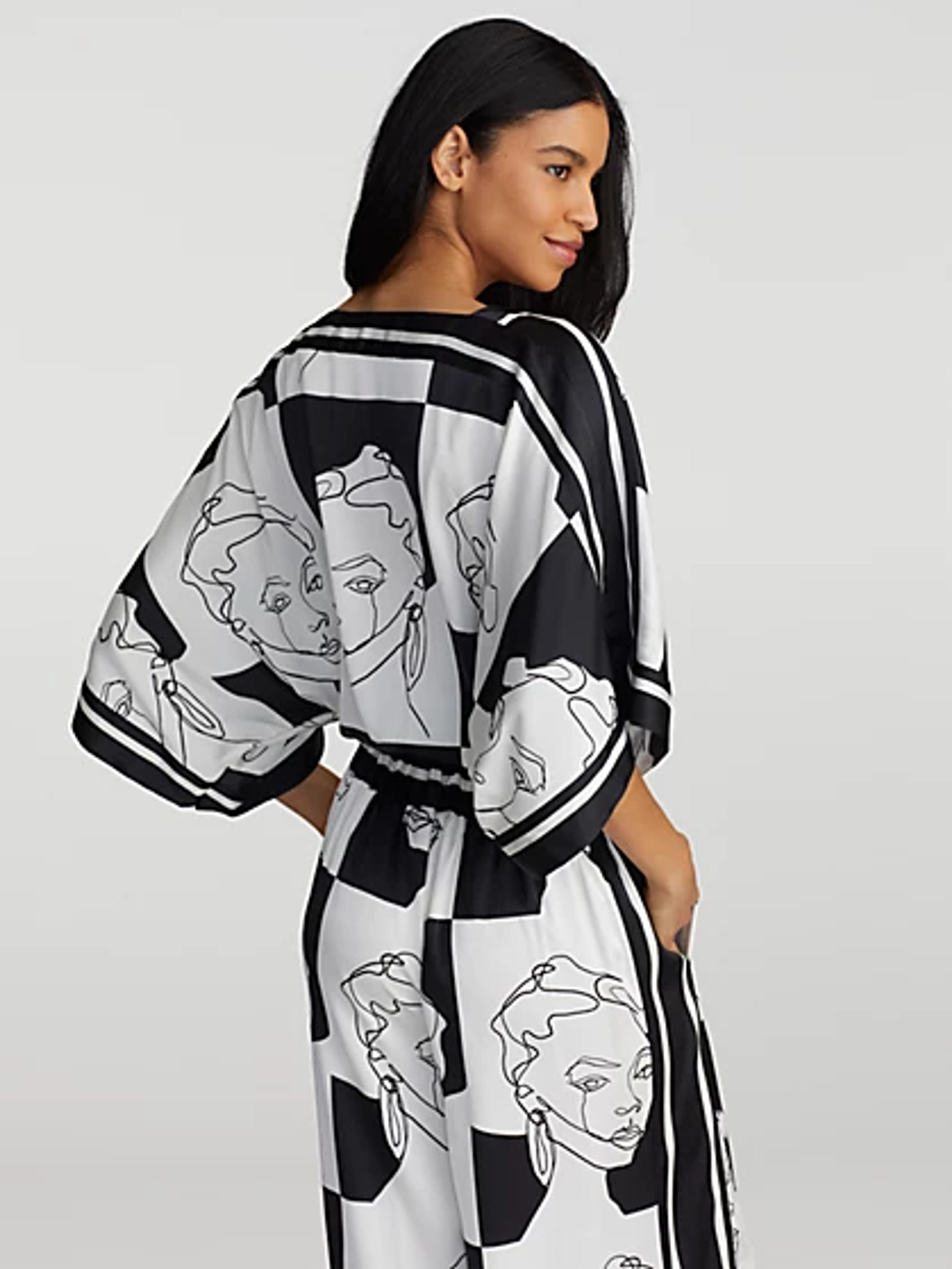 Shya Sketch-Print V-Neck Top - Gabrielle Union Collection | New York & Company