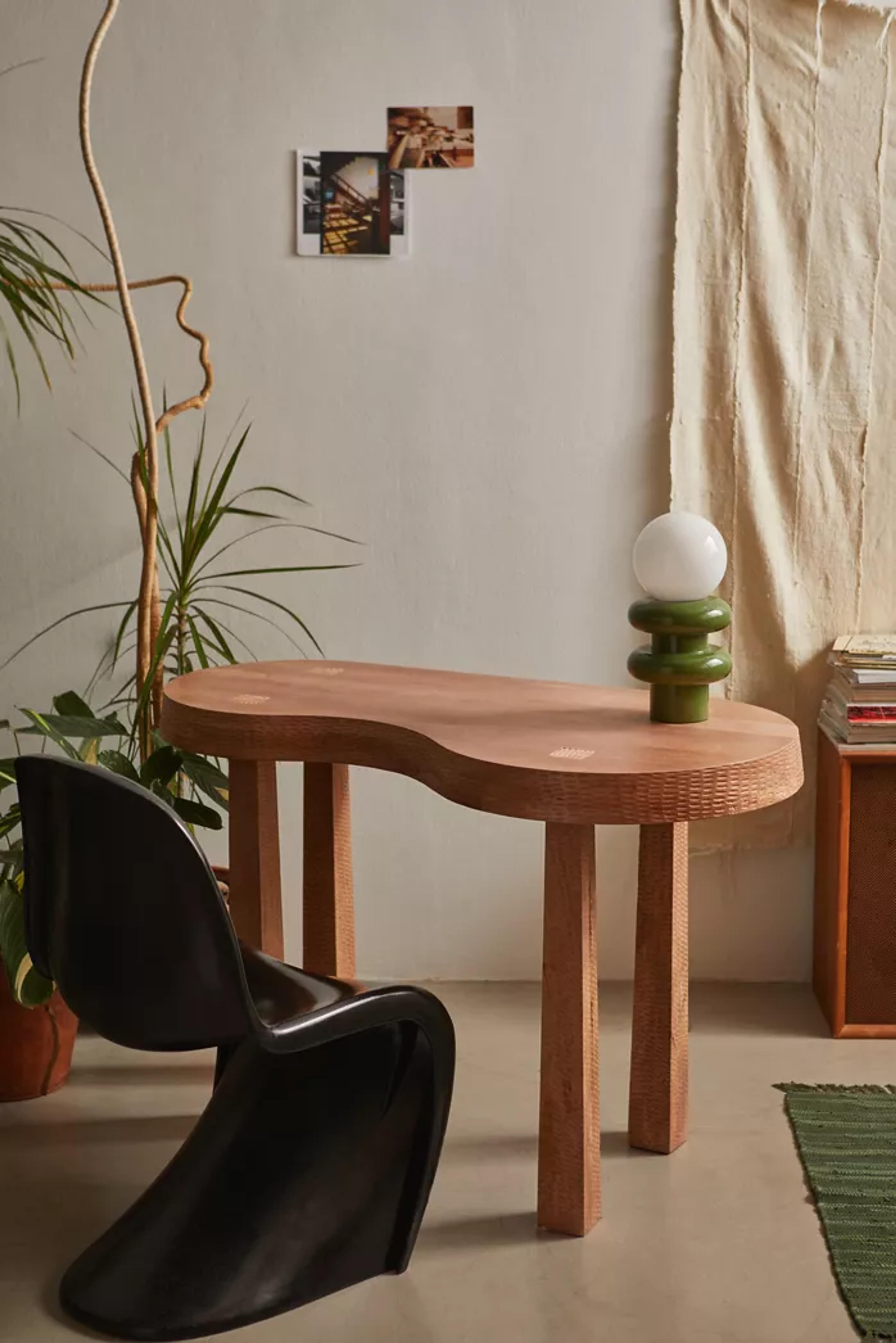 Sculpo Desk | Urban Outfitters