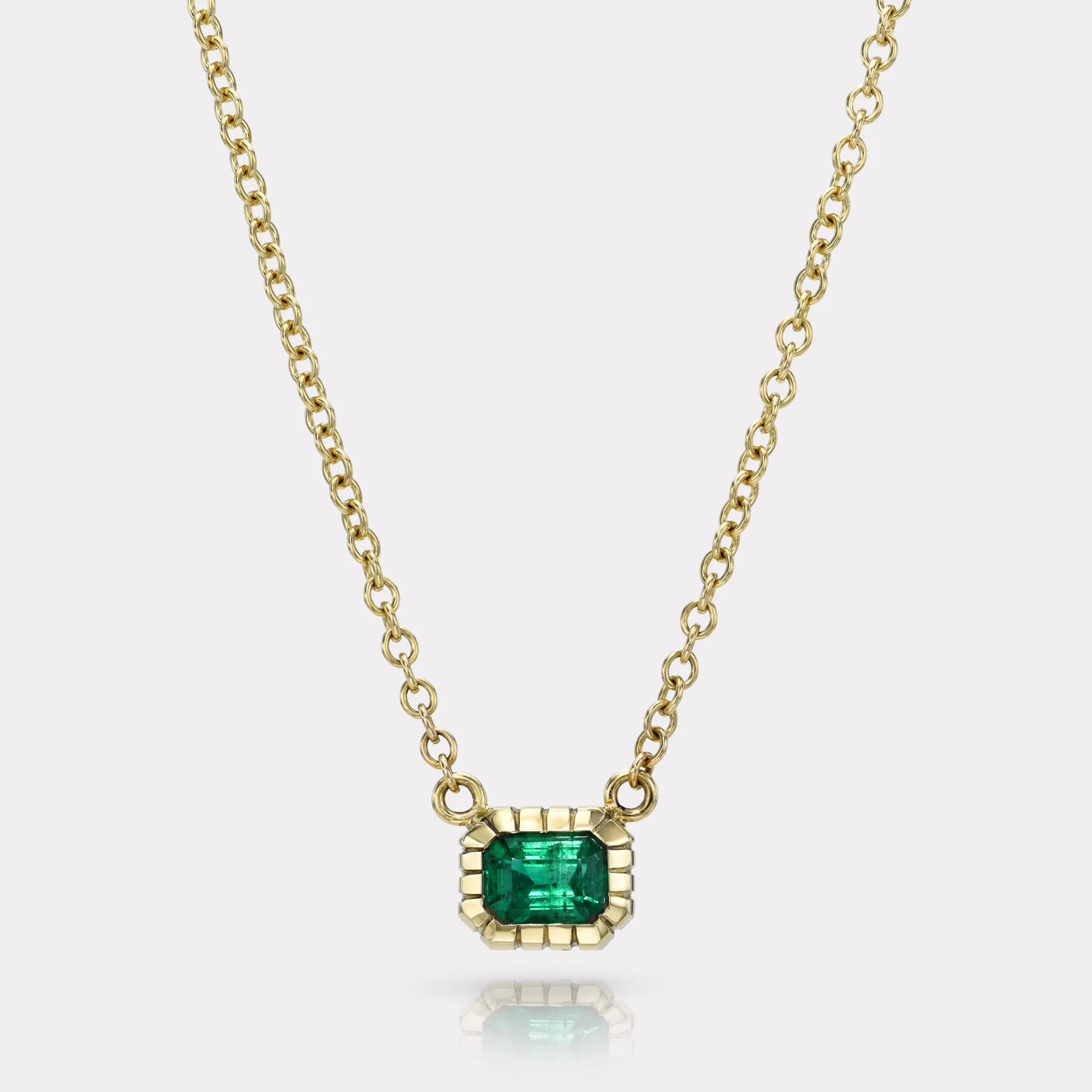 1.4ct Emerald Cut Emerald Heirloom Bezel Pendant – Retrouvai