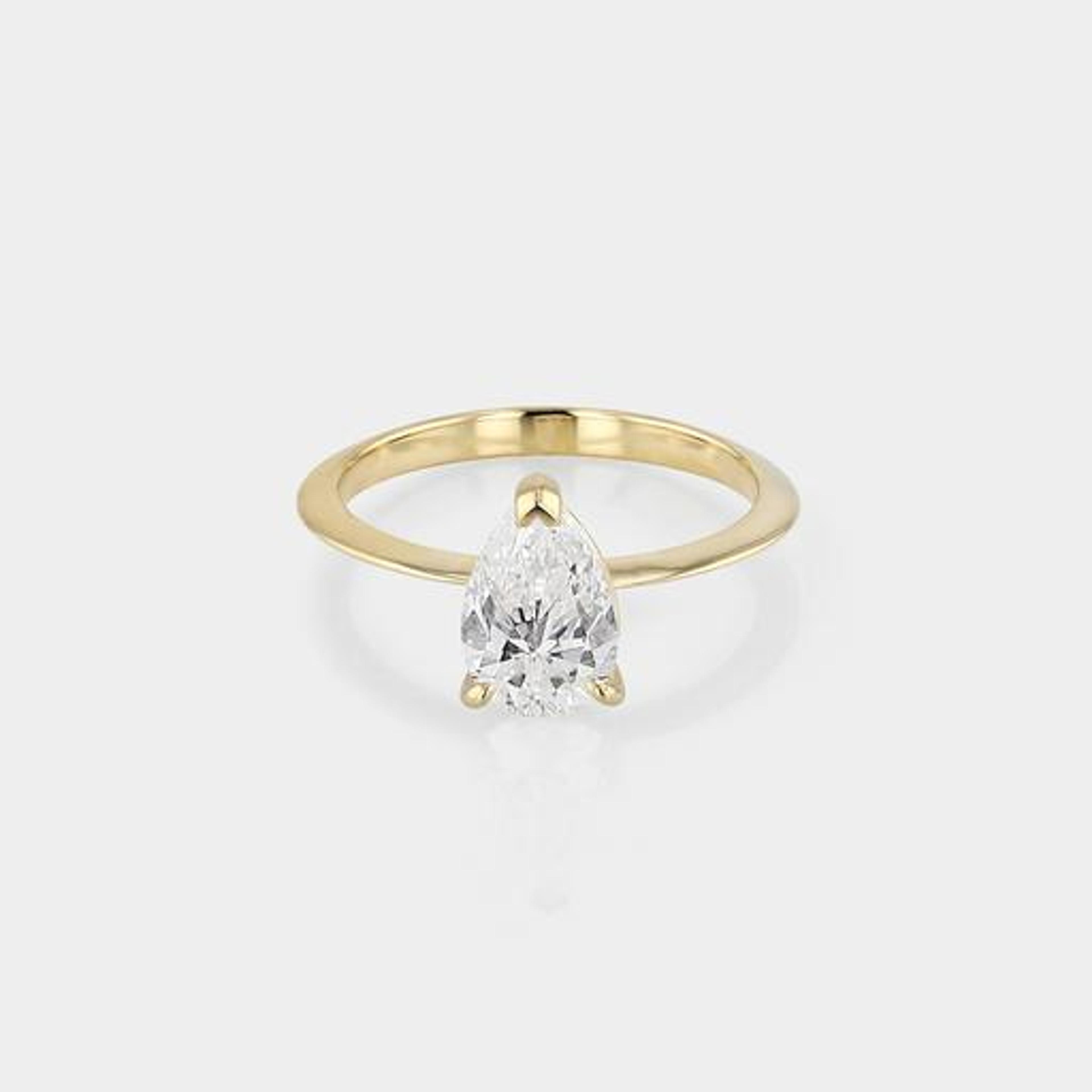 Pear Engagement Ring | Ring