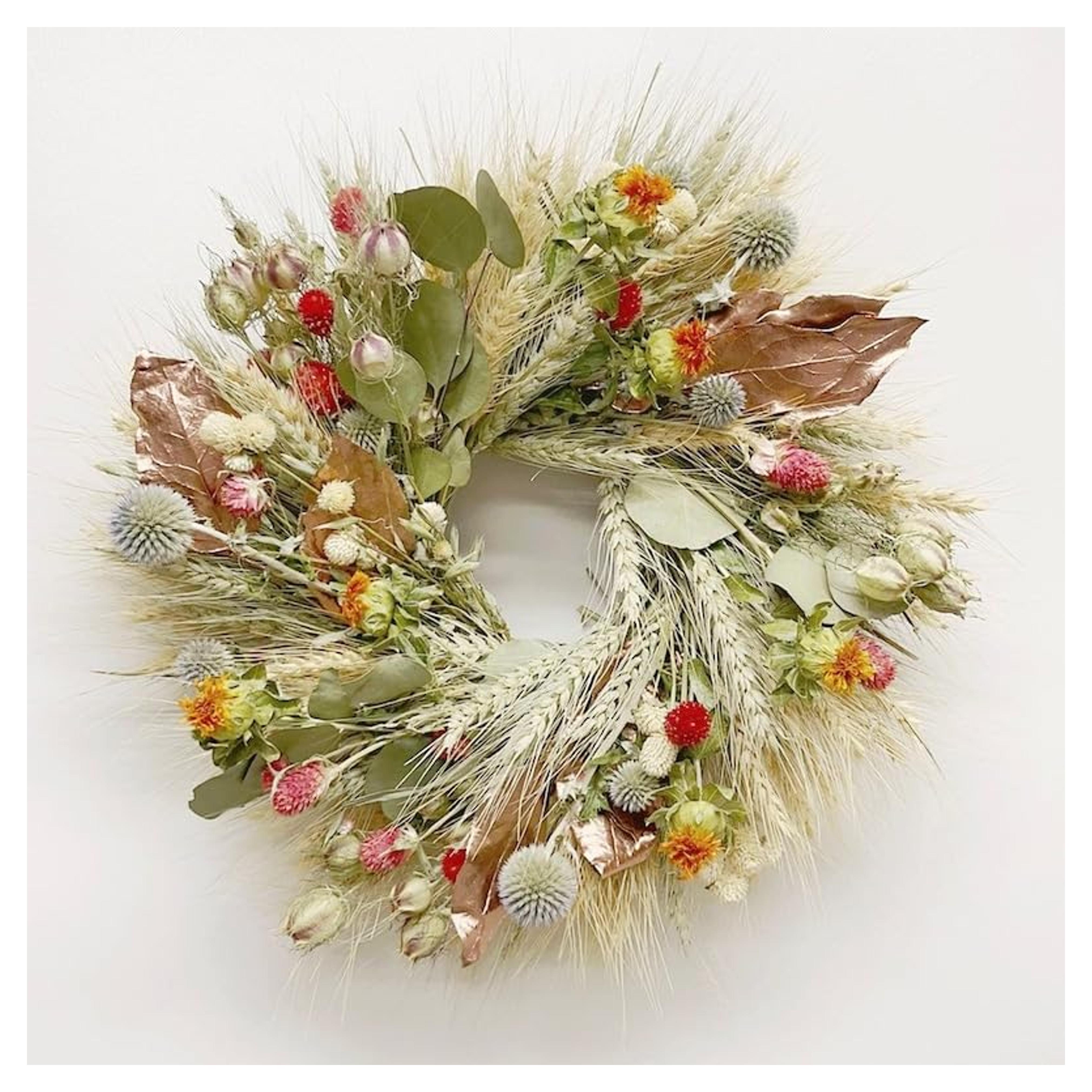 Amazon.com: Magical Garland That Blooms on a Mysterious nightVanCortlandt Farms Natural Handmade Wheat and Dried Flower Copper Autumn Wreath (22 inches) : Home & Kitchen