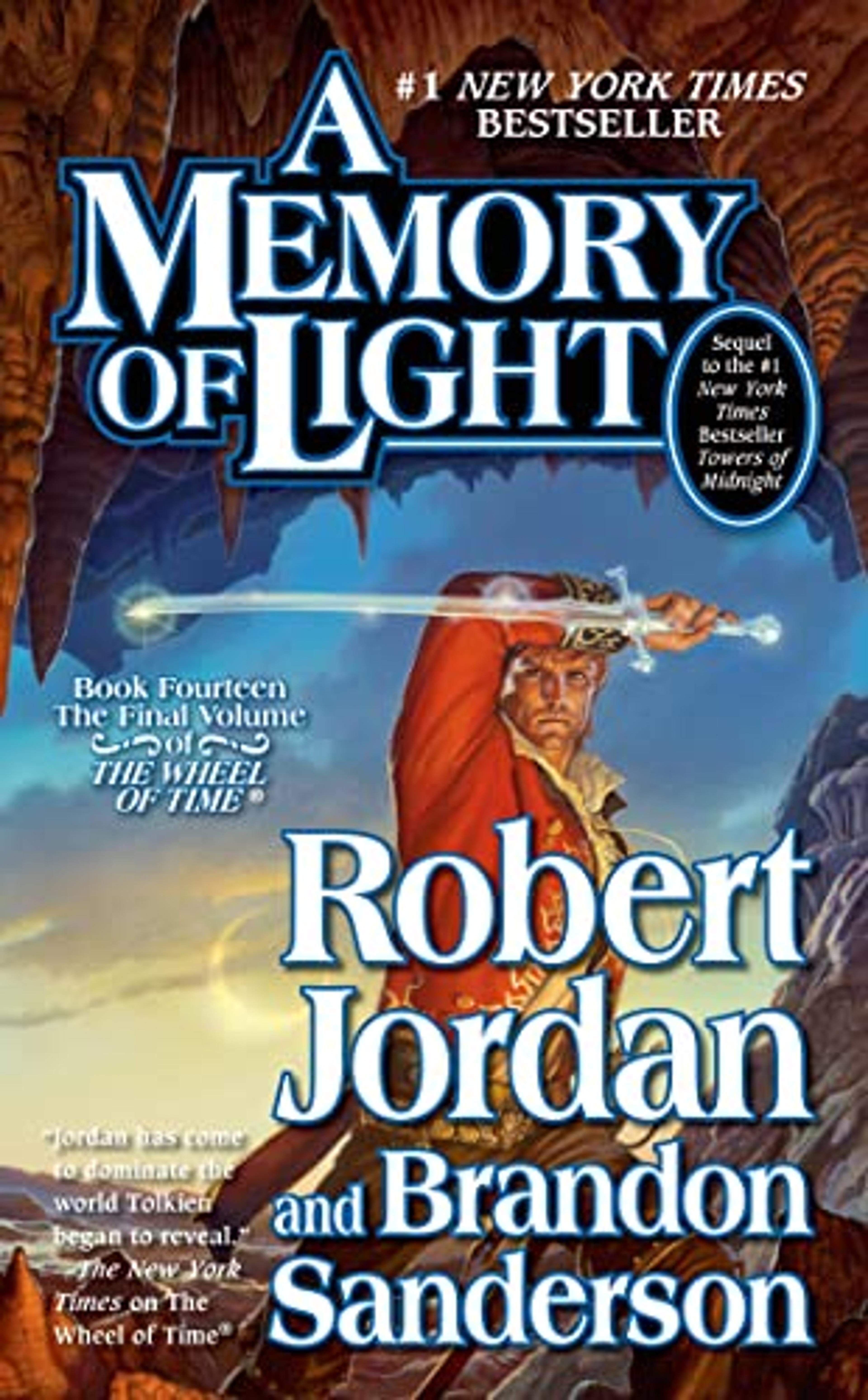 A Memory of Light: Book Fourteen of The Wheel of Time (Wheel of Time, 14) by Jordan, Robert: Very Good Mass Market Paperback (2013) | LowKeyBooks