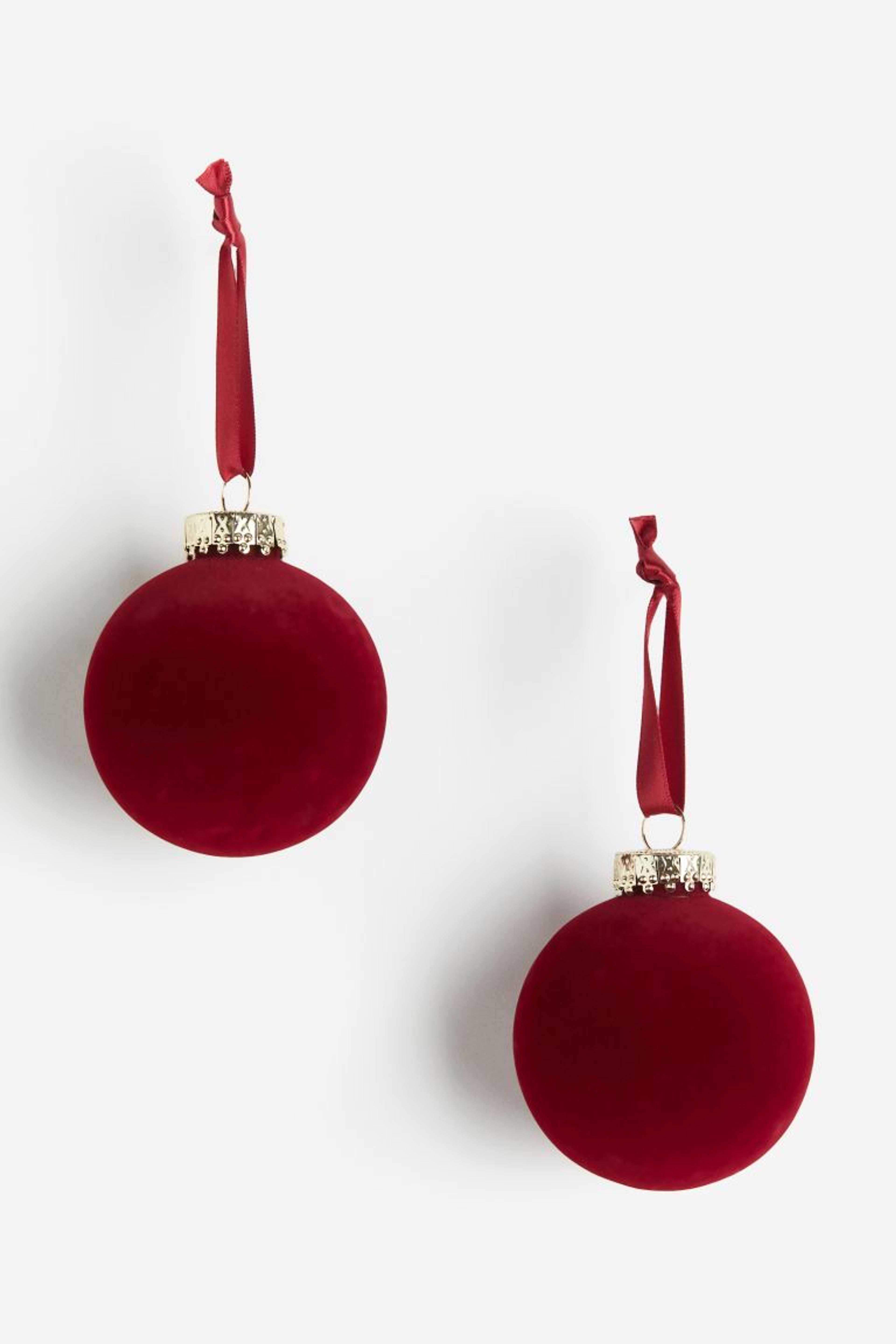 2-pack flocked baubles