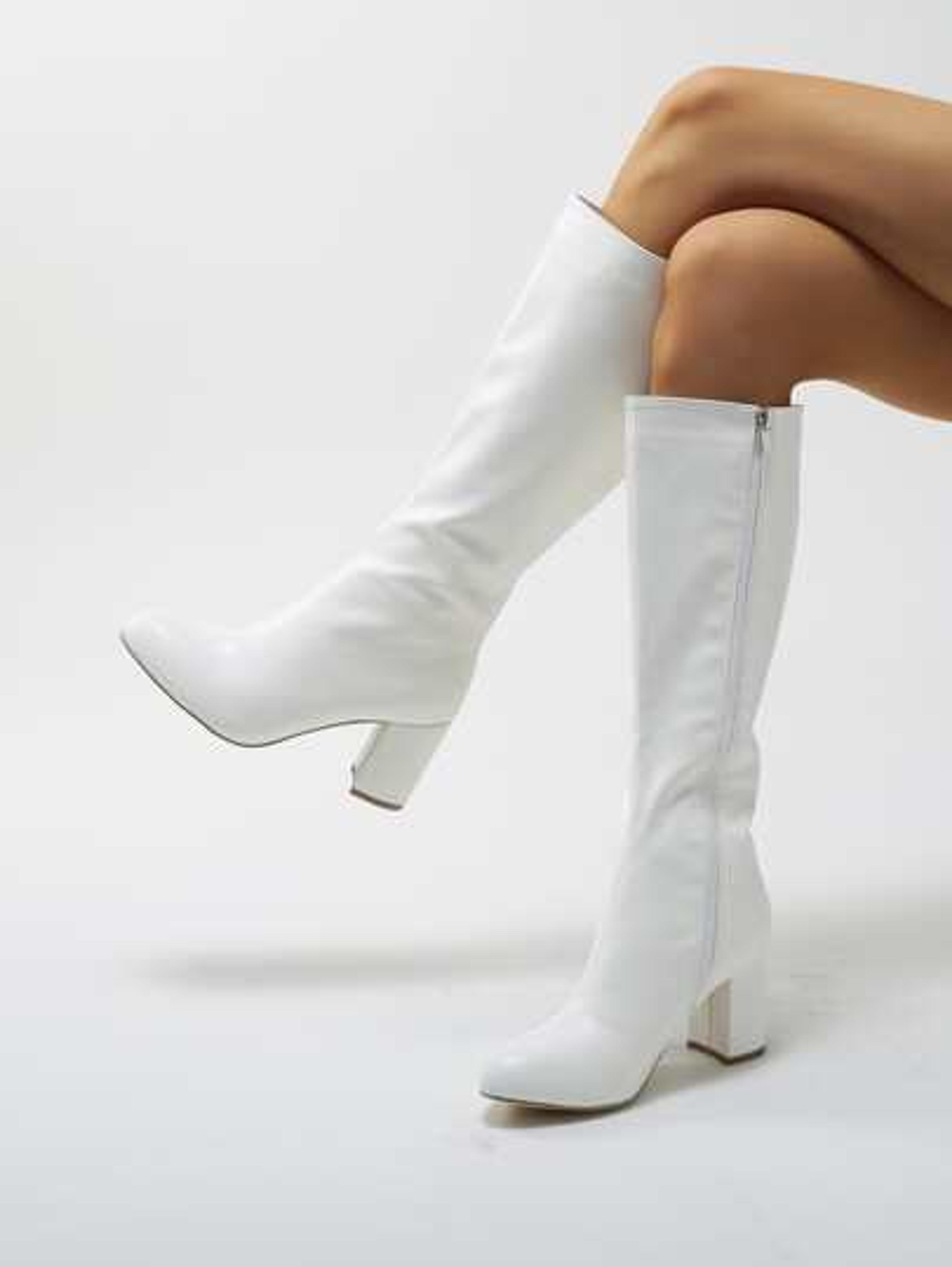 Minimalist Side Zipper Chunky Heeled Classic Boots | SHEIN USA