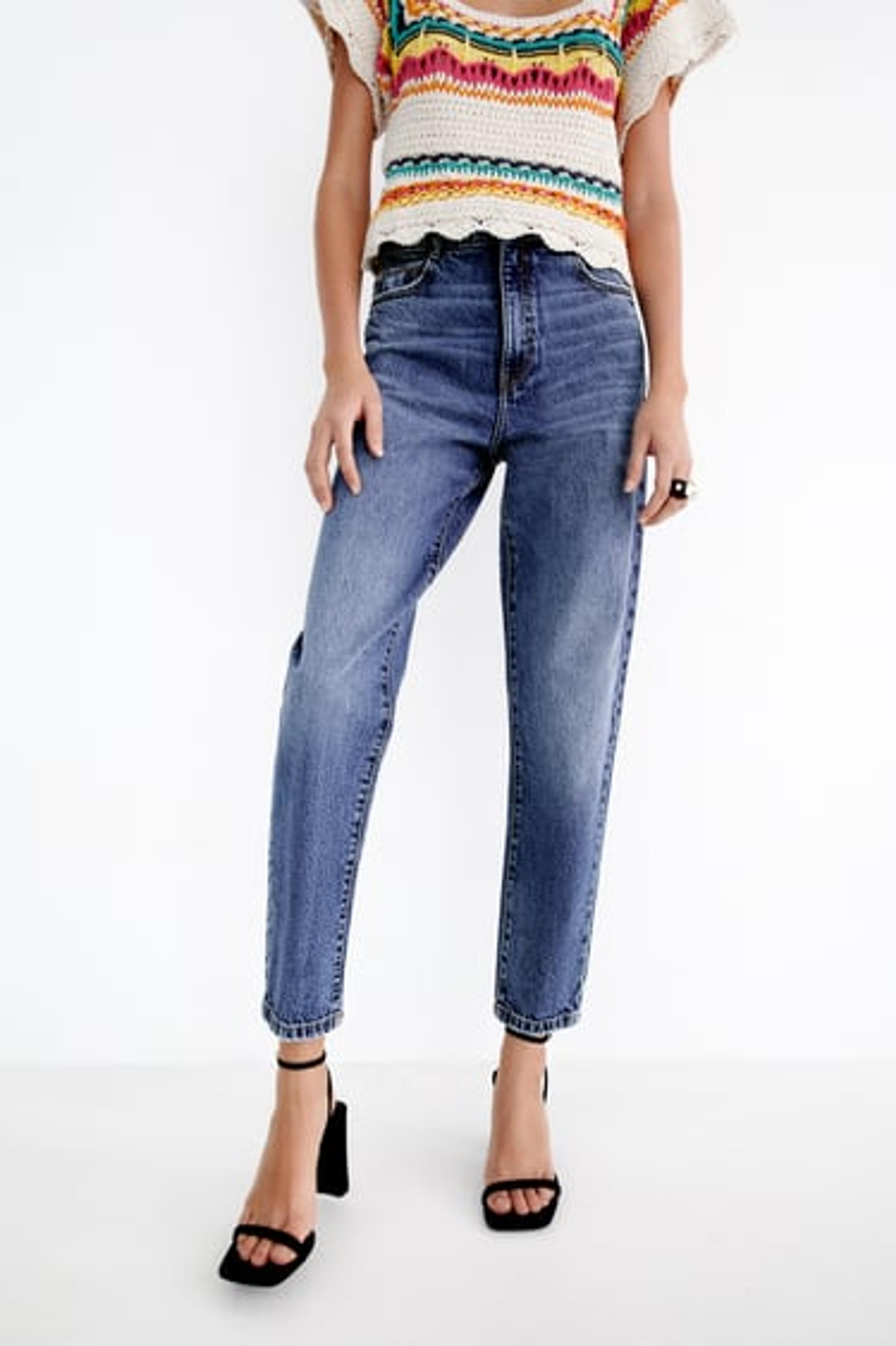 Z1975 MOM FIT JEANS