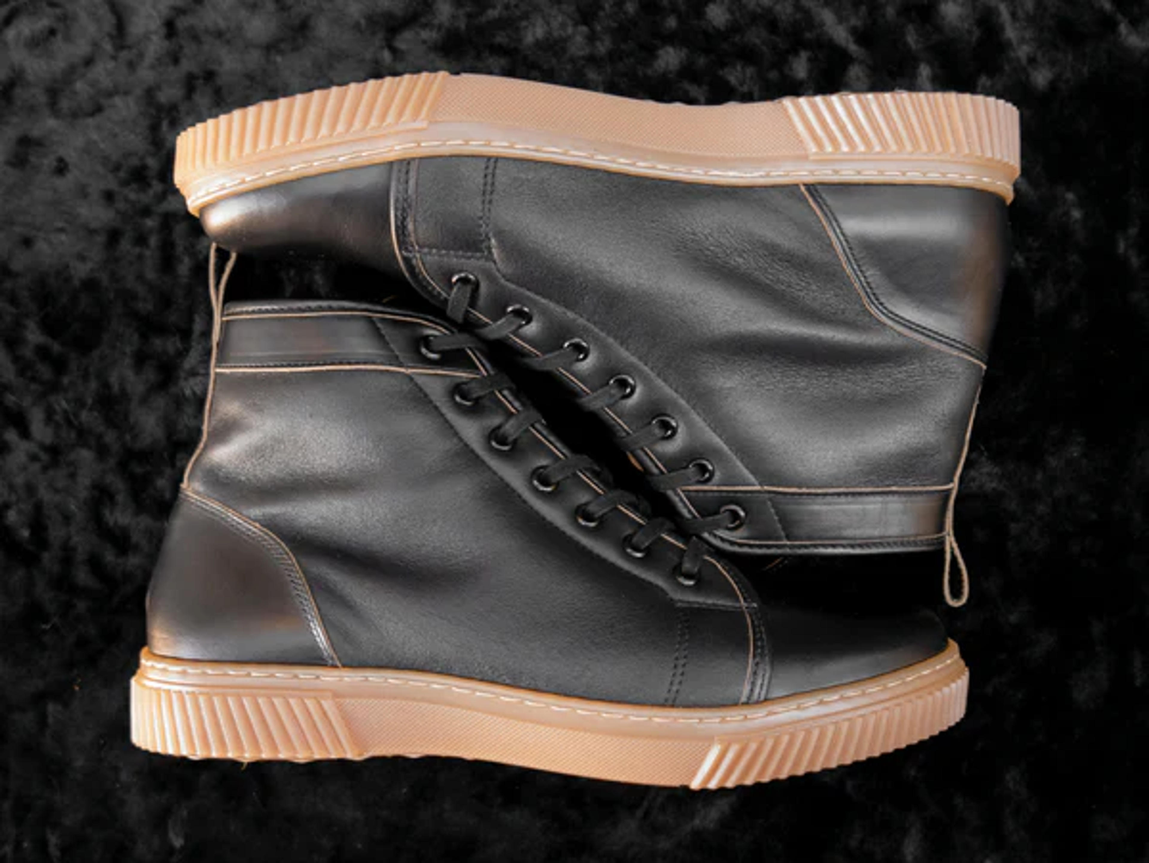 The "MUGGS" 2.0 - Horween Black (pre-order)