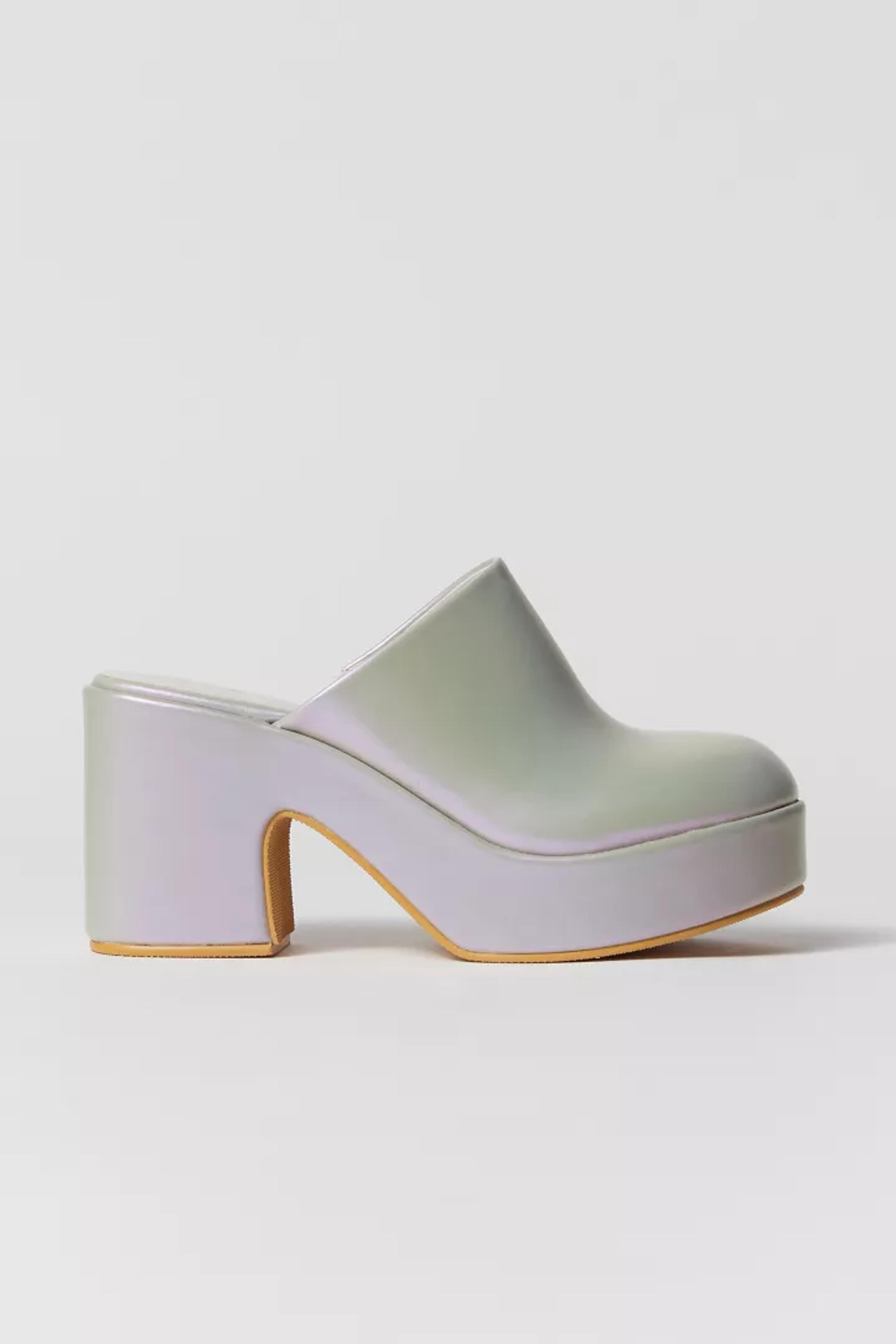 Beach By Matisse Footwear Jayde Platform Clog | Urban Outfitters