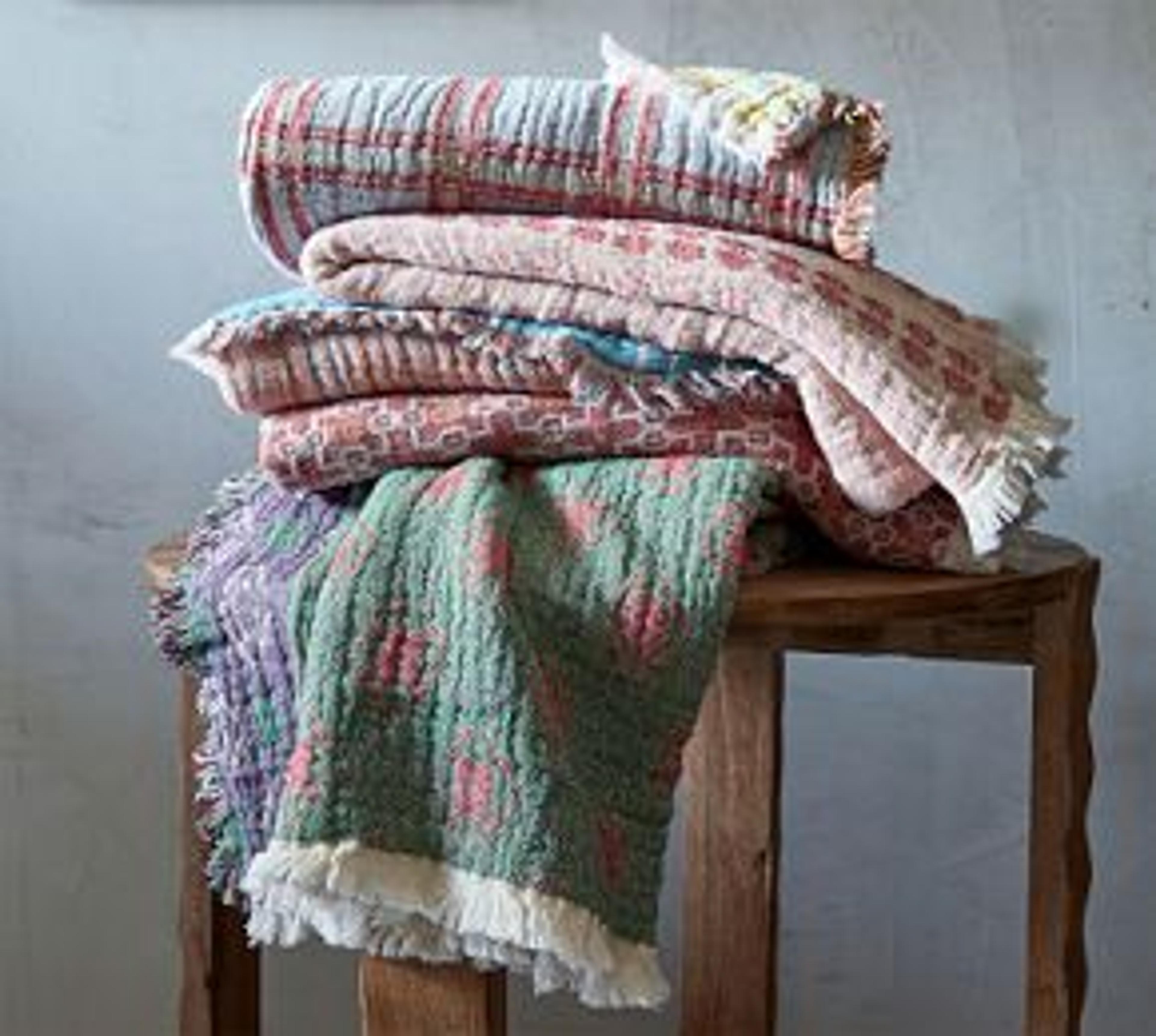 Patterned Cotton Woven Throws