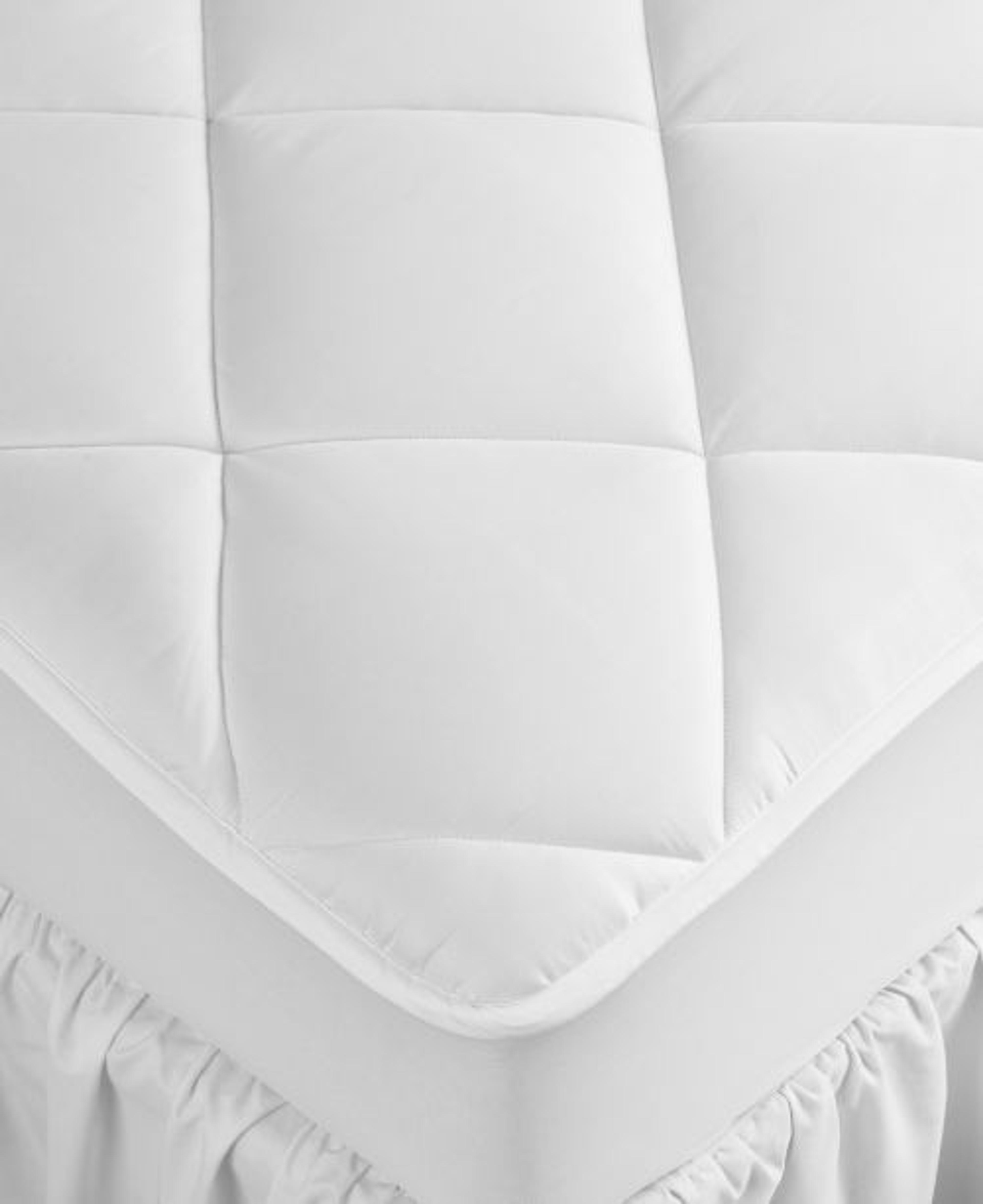 Hotel Collection Extra Deep Mattress Pad, Hypoallergenic, Down Alternative Fill, 500 Thread Count Cotton, Queen, Created for Macy's