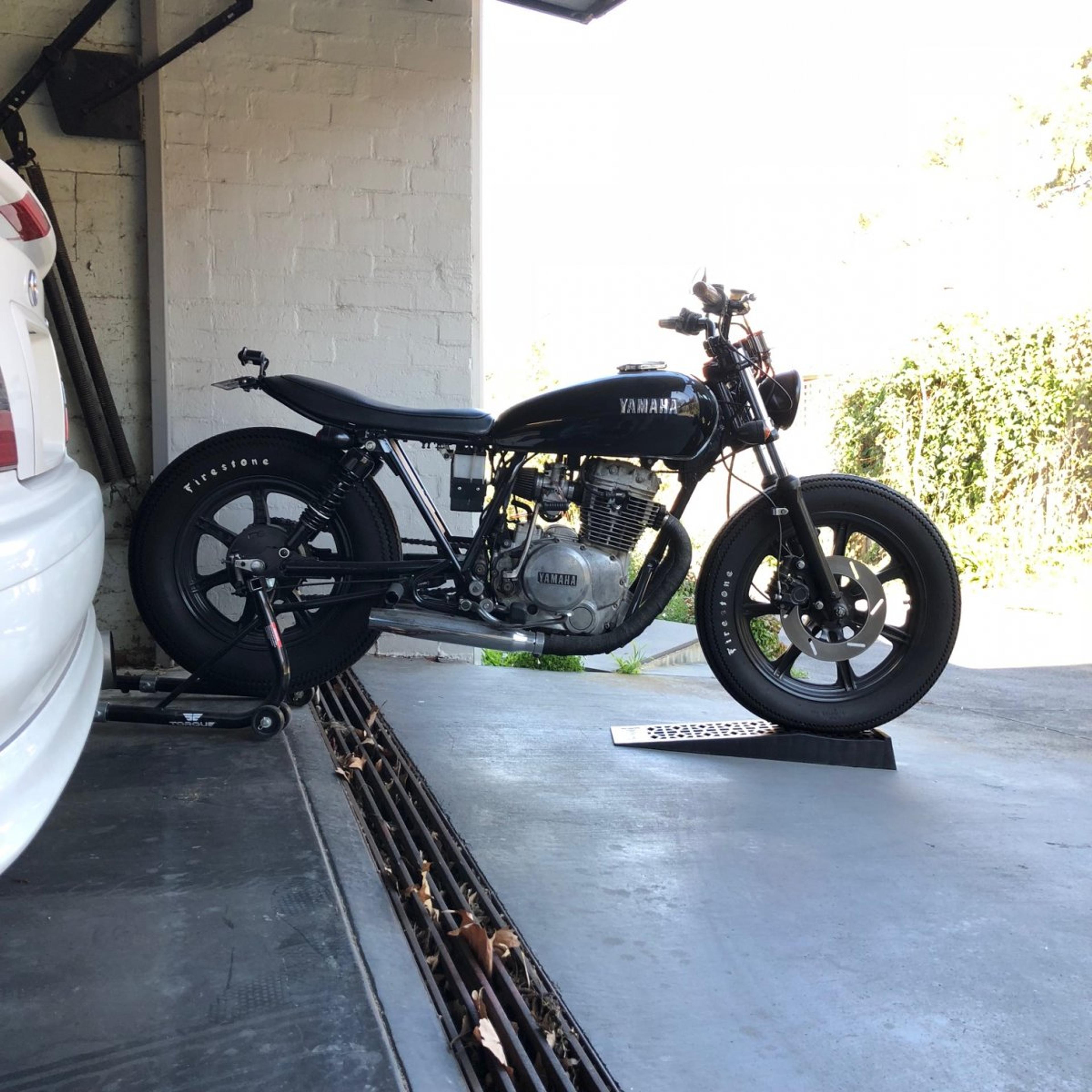 Intro: '81 XS250 to XS400 Brat Tracker | Yamaha XS400 Forum