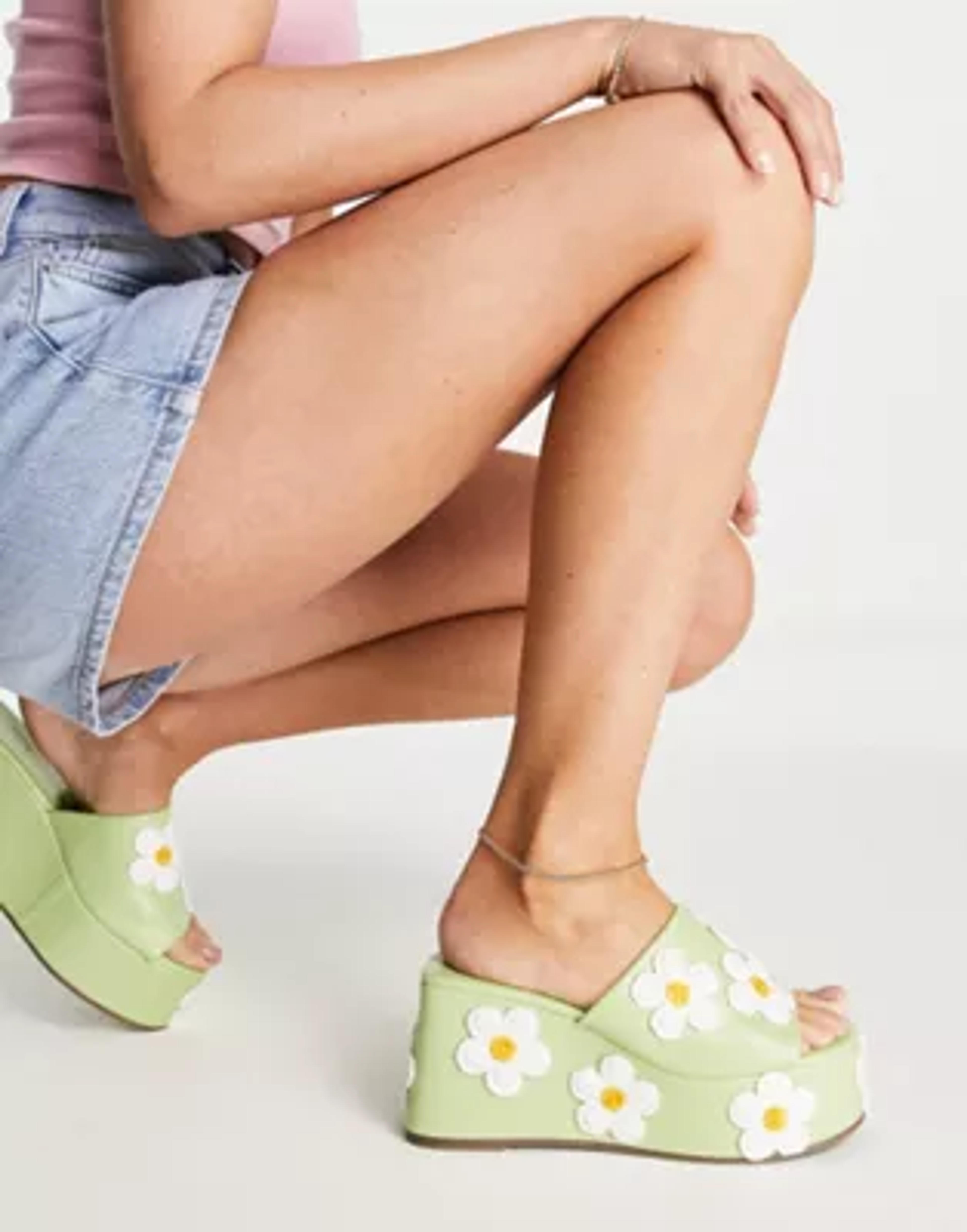 ASOS DESIGN Telly daisy wedges in green | ASOS