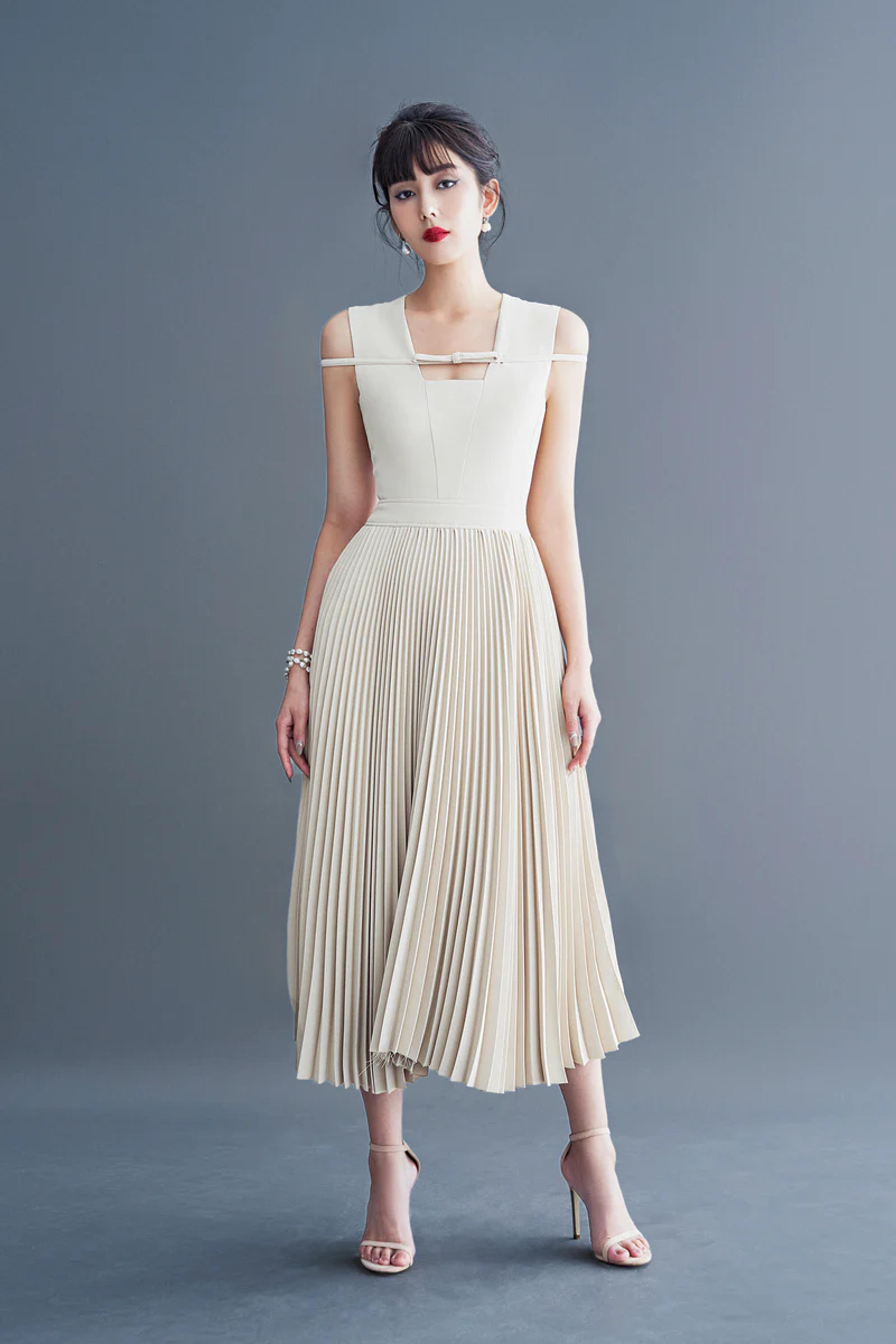 SIDONIE Pleated Midi Dress – GIANA official website