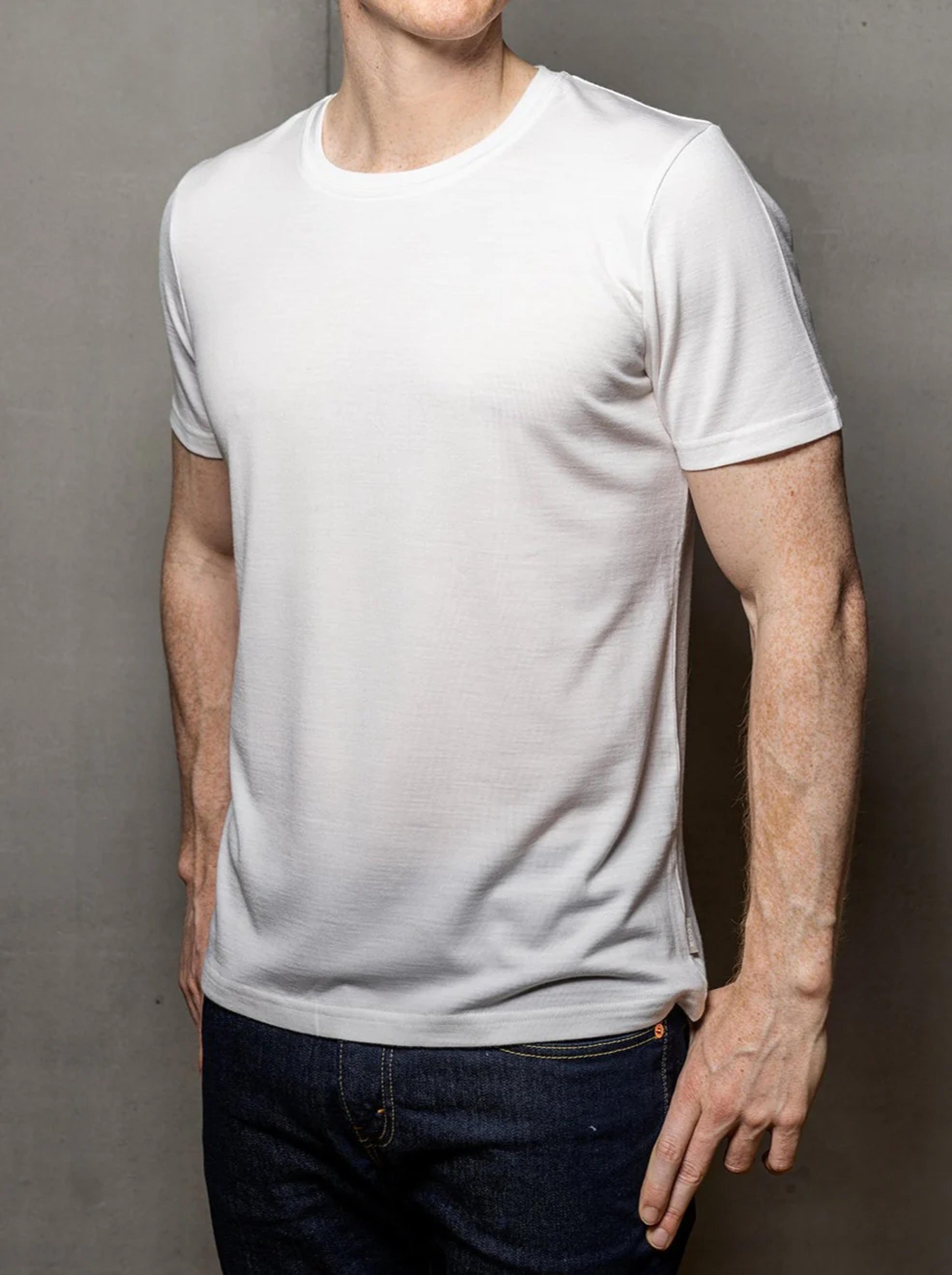Mens near white superfine merino T-shirt. 100% merino wool - Made in Europe. – LOOW