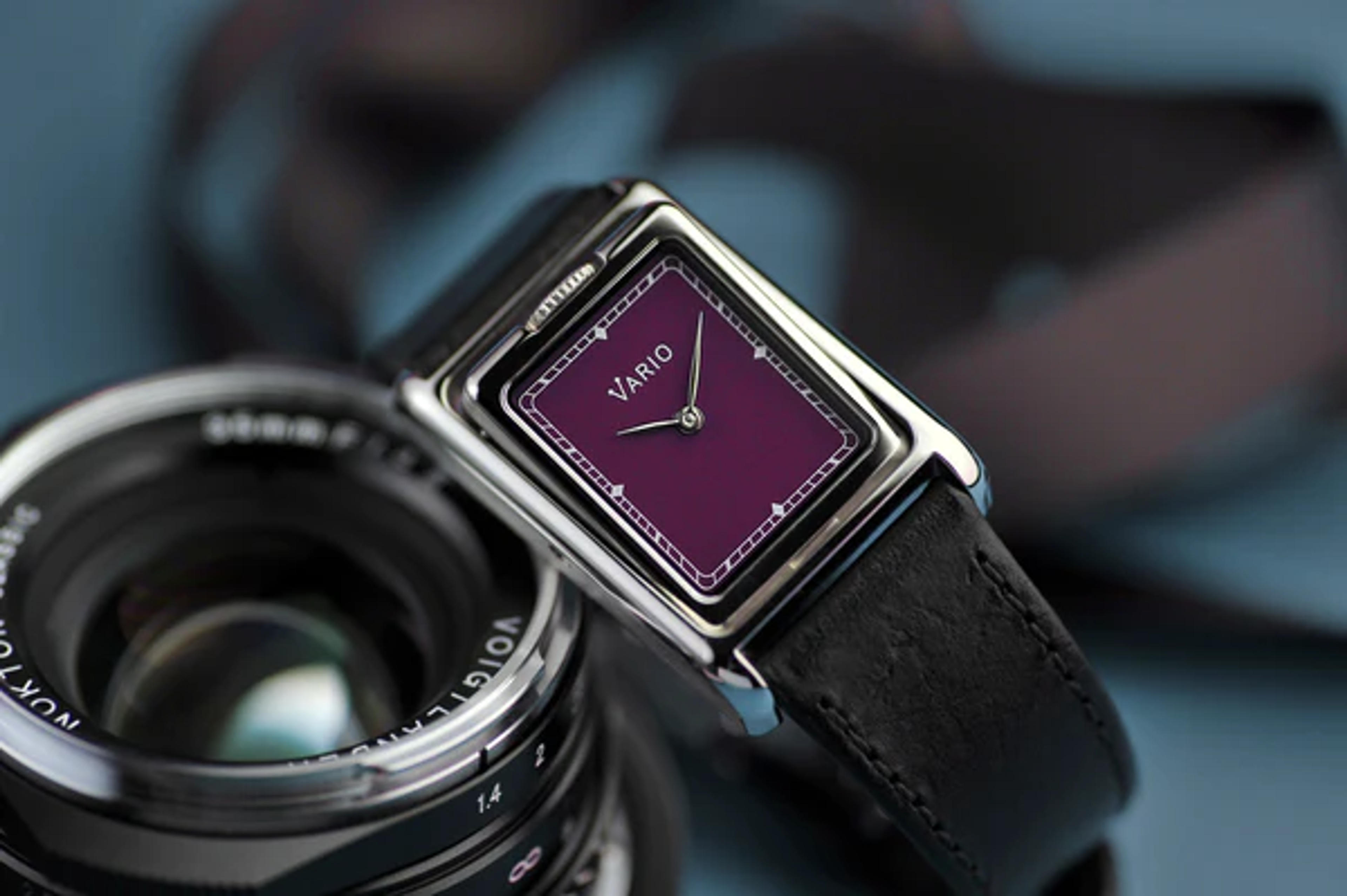 Vario VERSA Reversible Dual Time Silver-Purple Watch