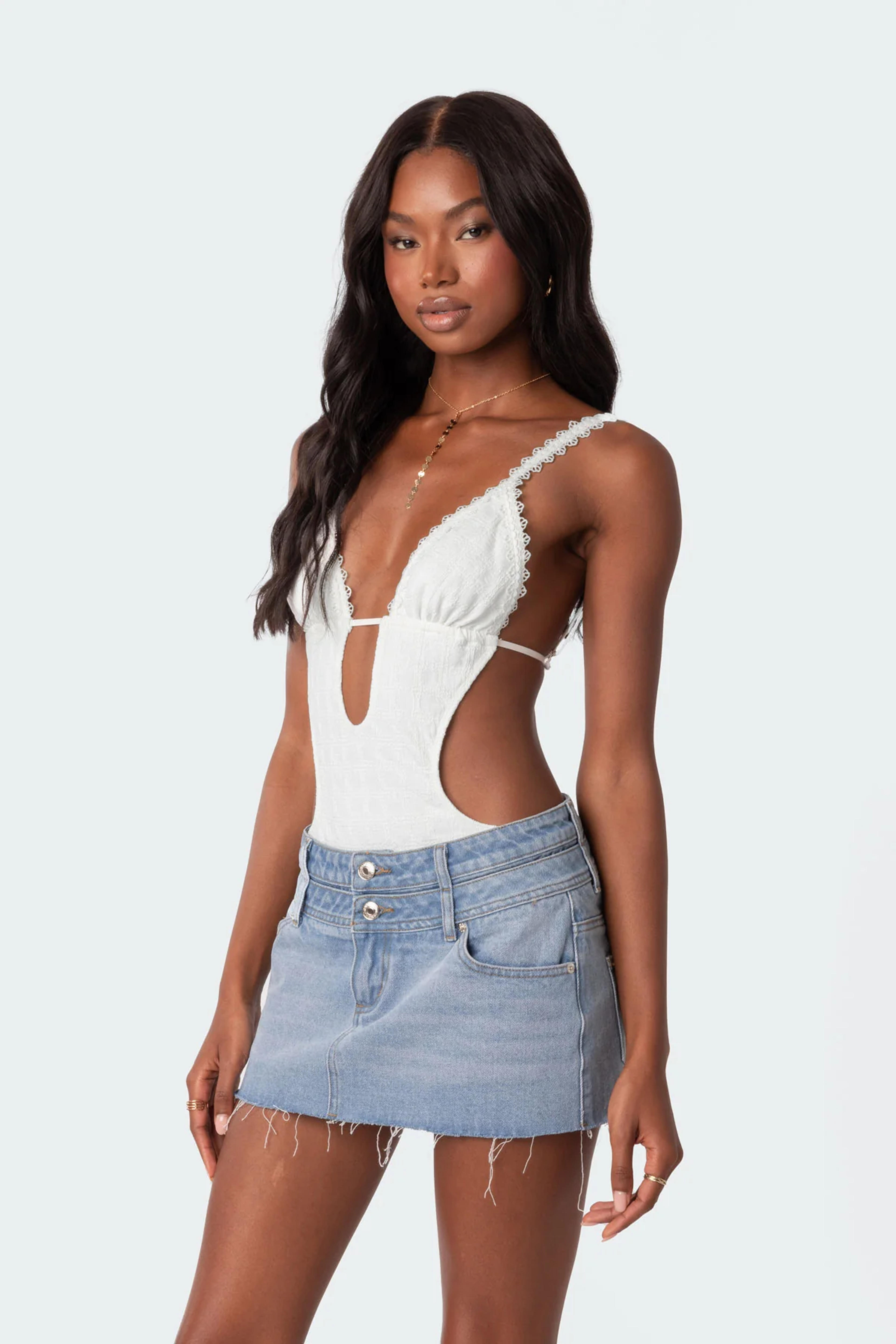 Textured Cut Out Bodysuit – edikted